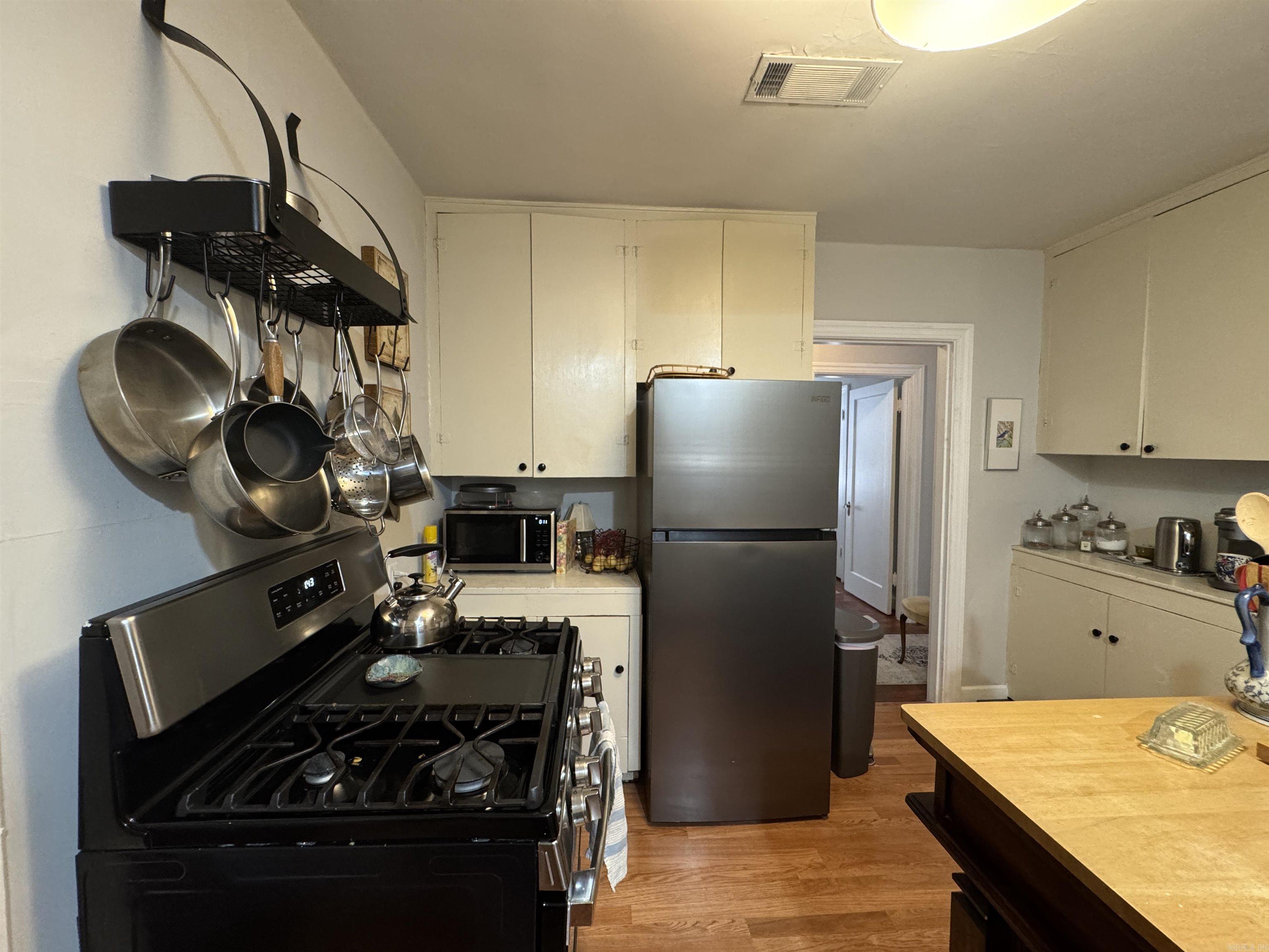 AUTEN & MOSS - Residential