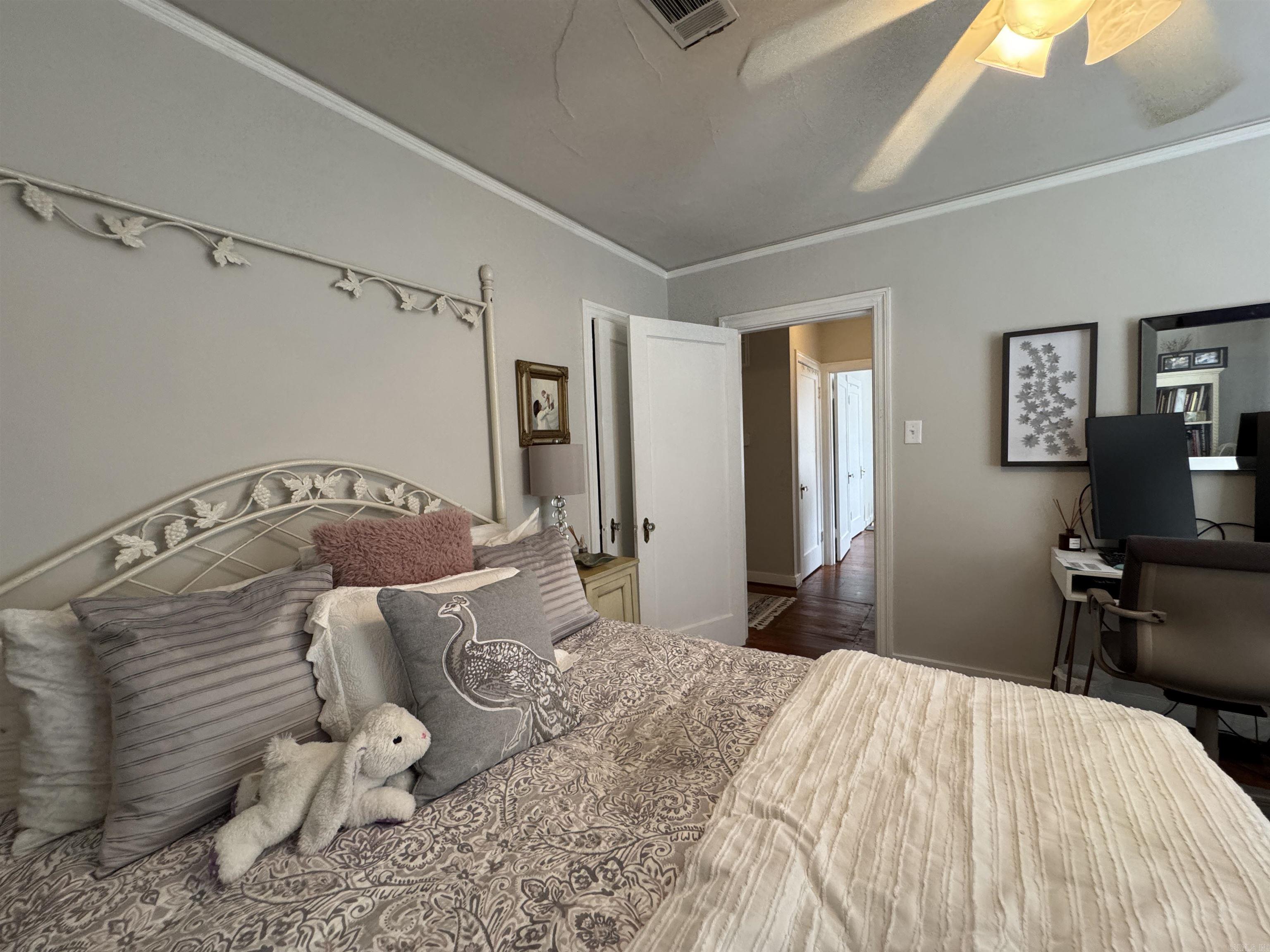 AUTEN & MOSS - Residential