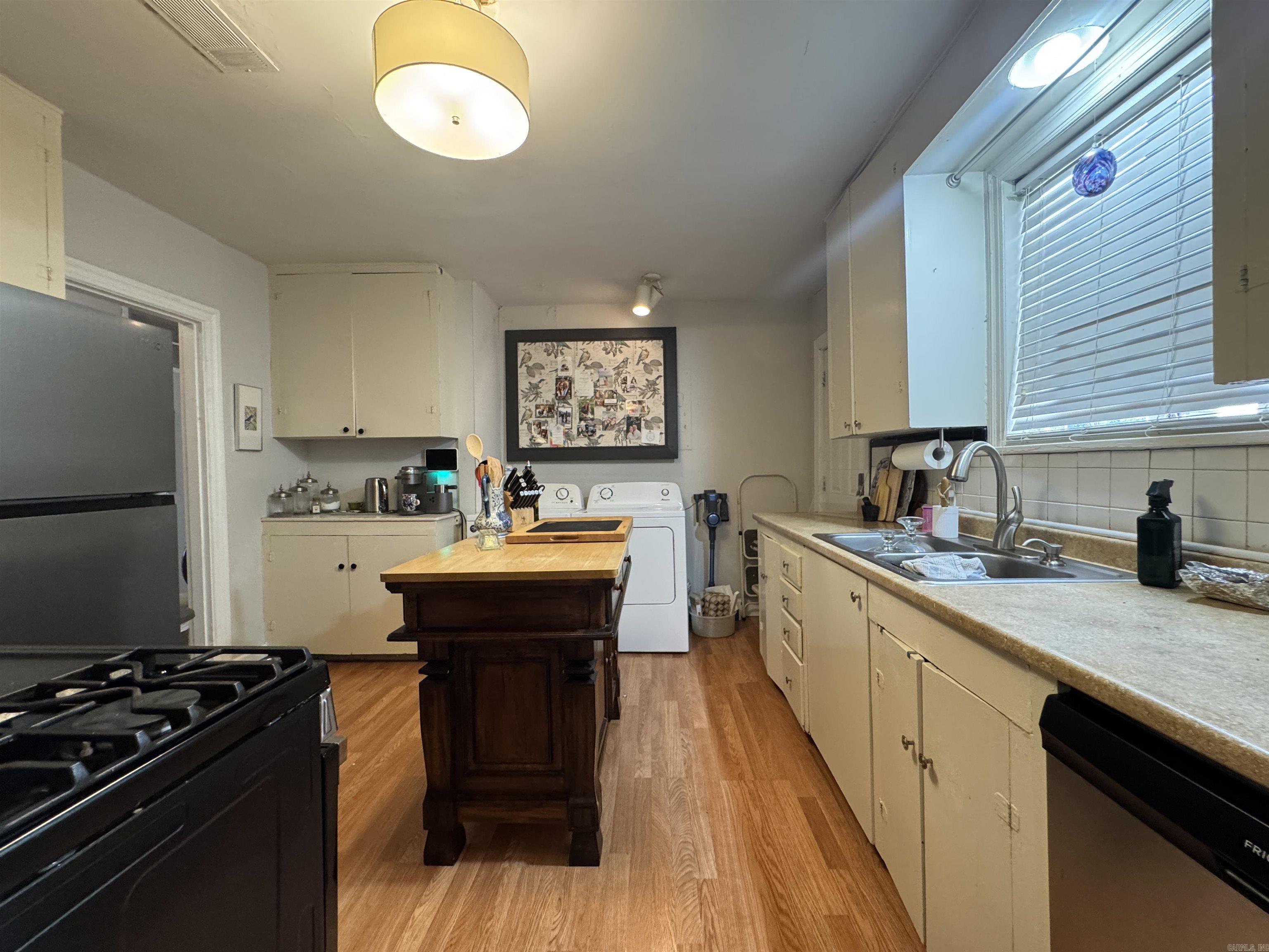 AUTEN & MOSS - Residential