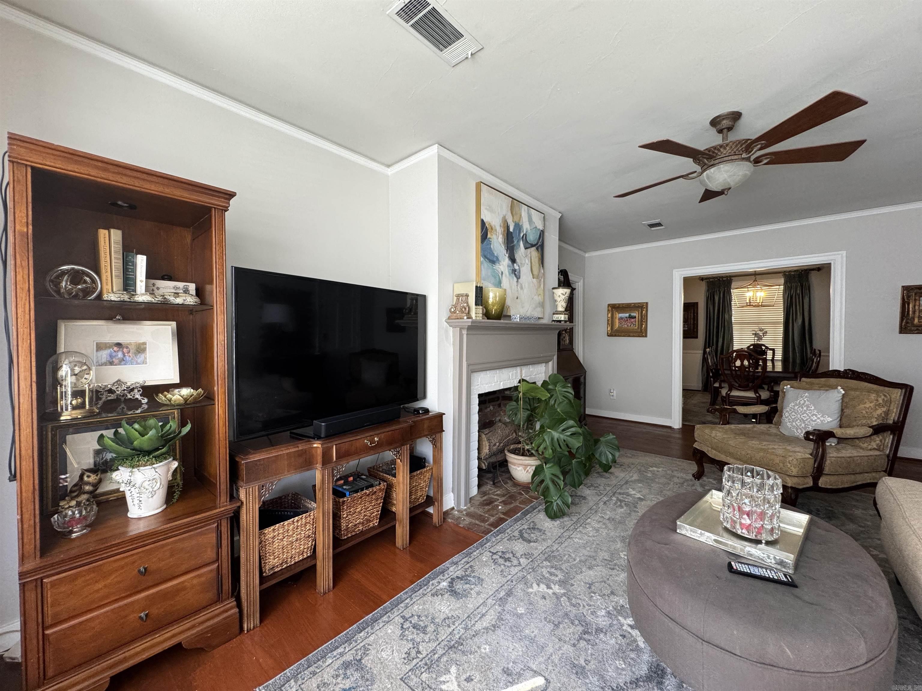 AUTEN & MOSS - Residential