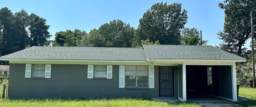 Discover the epitome of cozy living in this charming 3 bedroom, 1 bath house nestled in the heart of southwest Little Rock. Fresh from a stunning renovation, this home exudes both modern elegance and timeless appeal.  Step inside and be greeted by a thoughtfully designed interior that maximizes space and comfort. The updated kitchen boasts sleek finishes and modern appliances, making meal prep a breeze. The living areas are bathed in natural light, creating a welcoming ambiance that is perfect for relaxation.  But the true gem lies beyond the sliding glass door – a spacious, fenced-in backyard that's a true entertainer's delight. Imagine hosting gatherings and BBQs on your private back patio, all while enjoying the lush surroundings. With ample room for outdoor activities and gardening, this backyard is a blank canvas ready for your personal touch.  Experience the harmony of comfort and convenience in this recently renovated home. Don't miss out on the opportunity to make this 3 bedroom, 1 bath house your new sanctuary in southwest Little Rock. Arrange a showing today and envision the possibilities of a life well-lived in this delightful residence.
