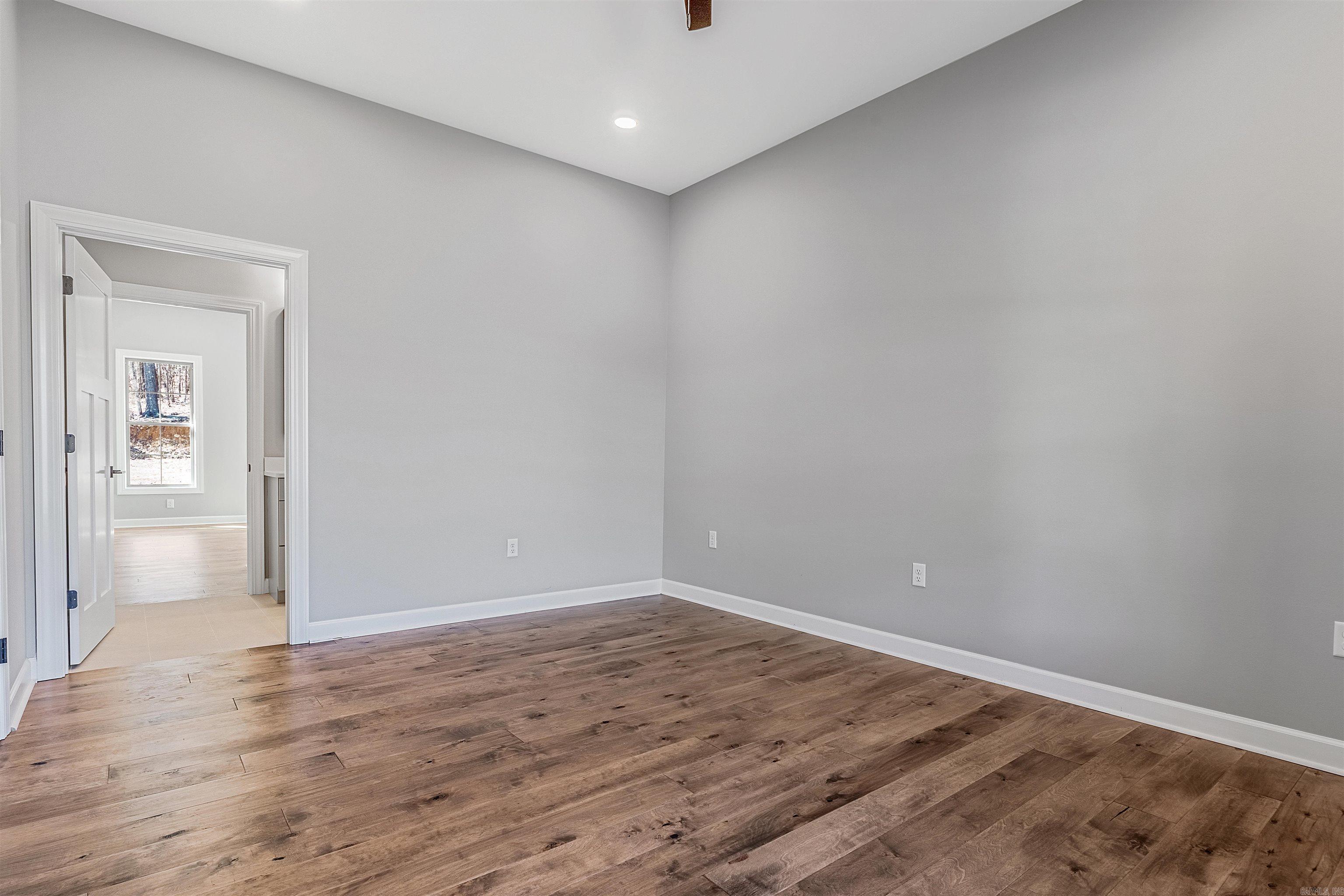 SIENNA LAKE - Residential