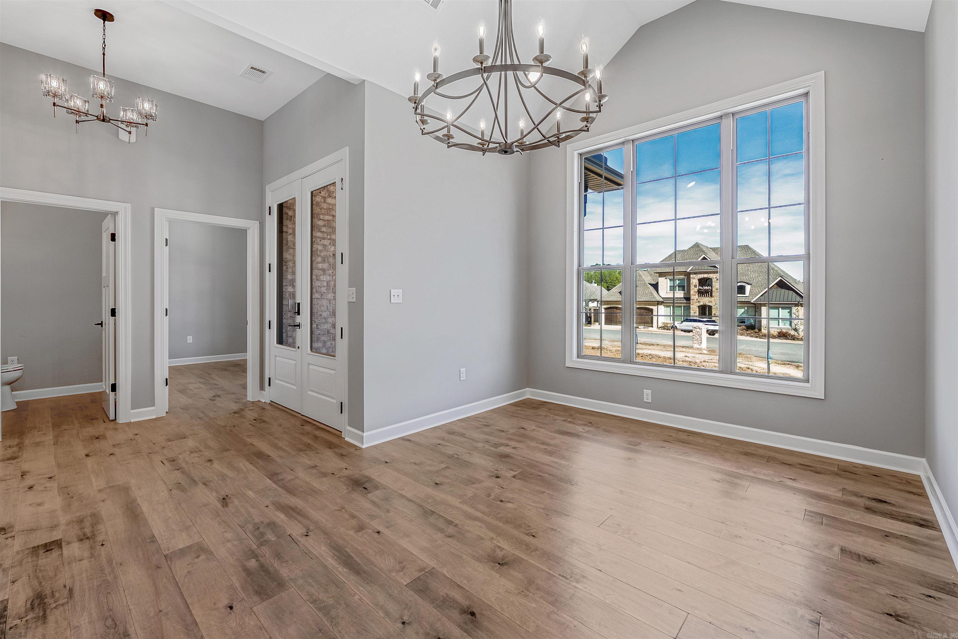 SIENNA LAKE - Residential