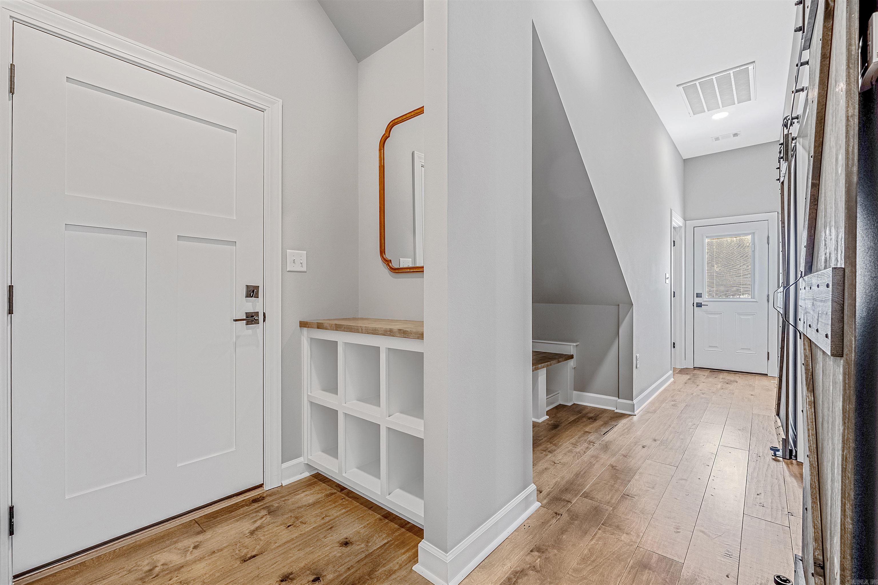 SIENNA LAKE - Residential