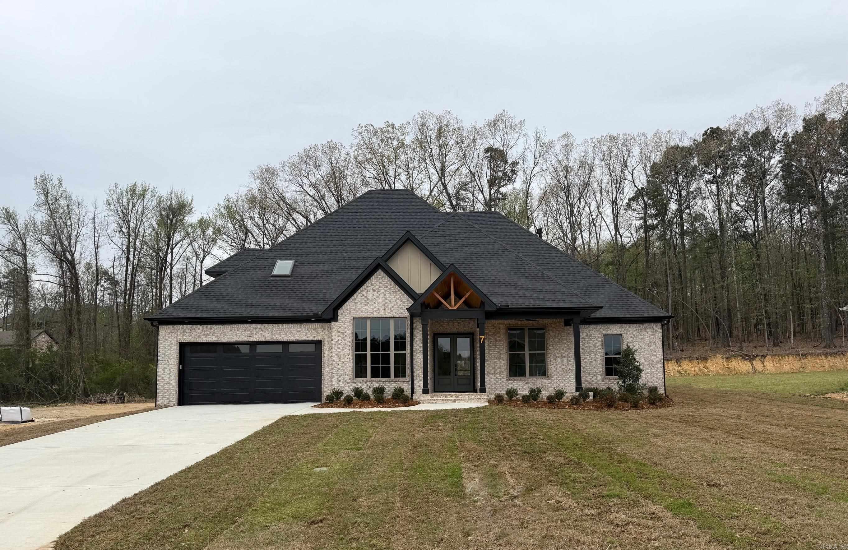 SIENNA LAKE - Residential