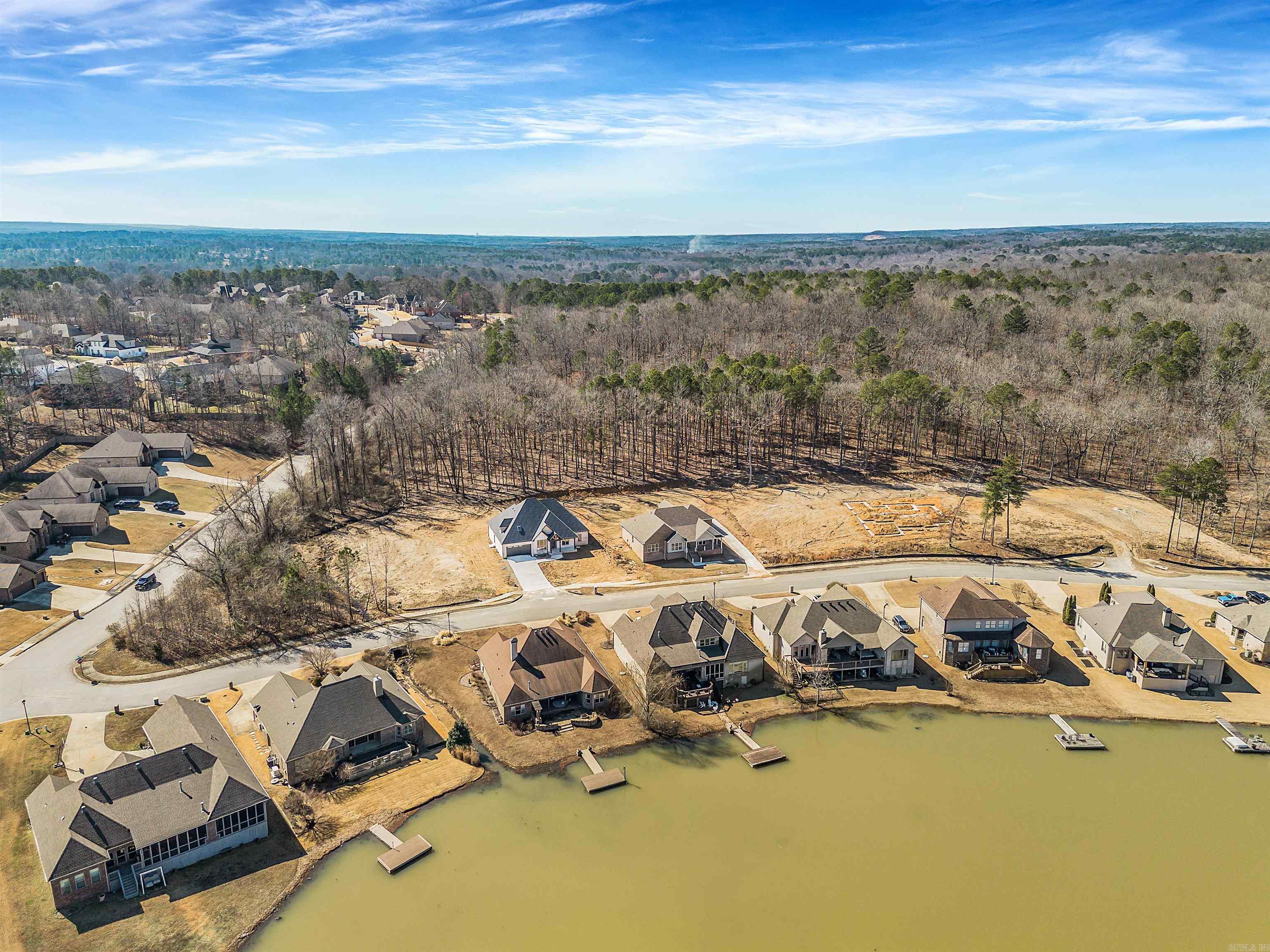 SIENNA LAKE - Residential