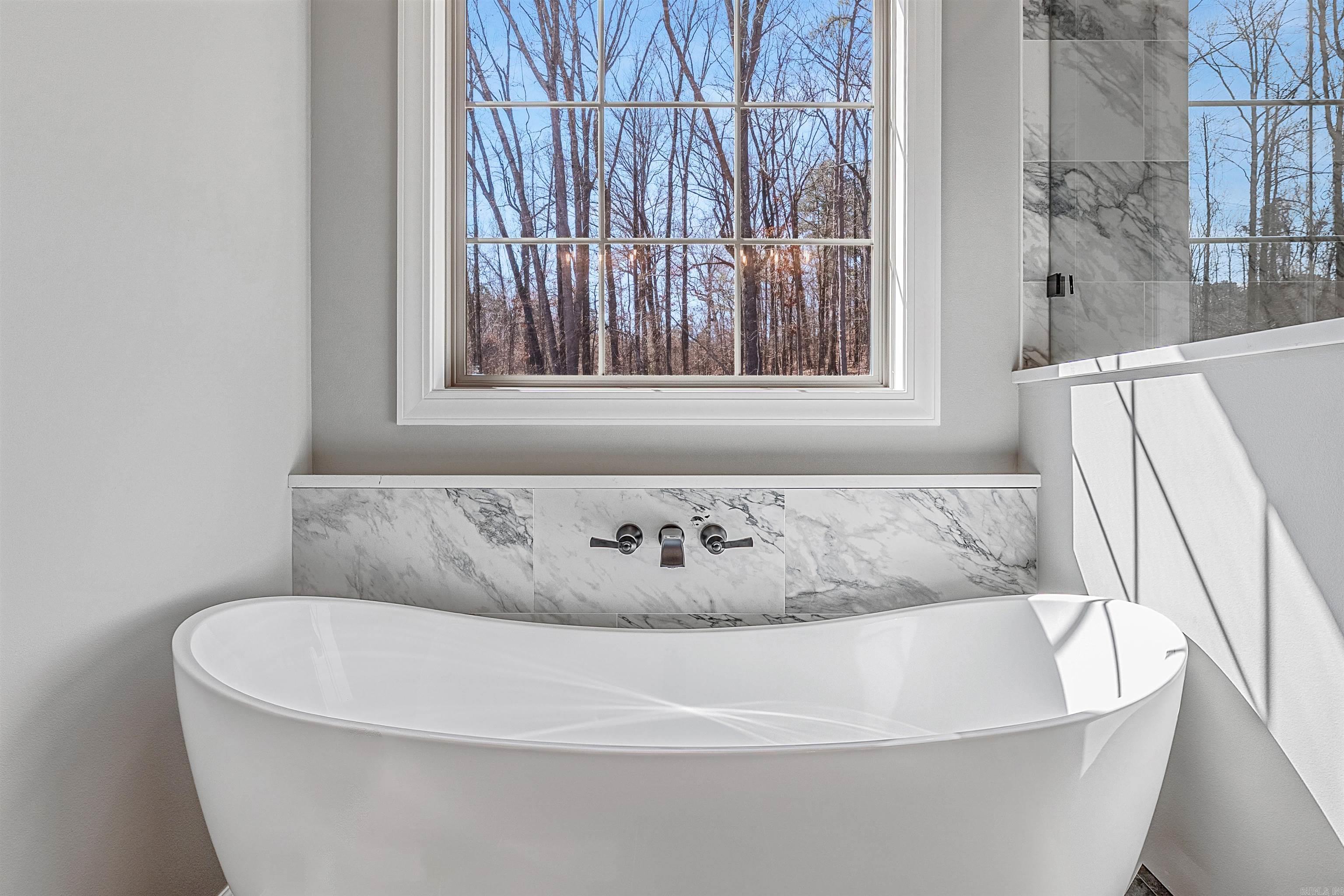 SIENNA LAKE - Residential