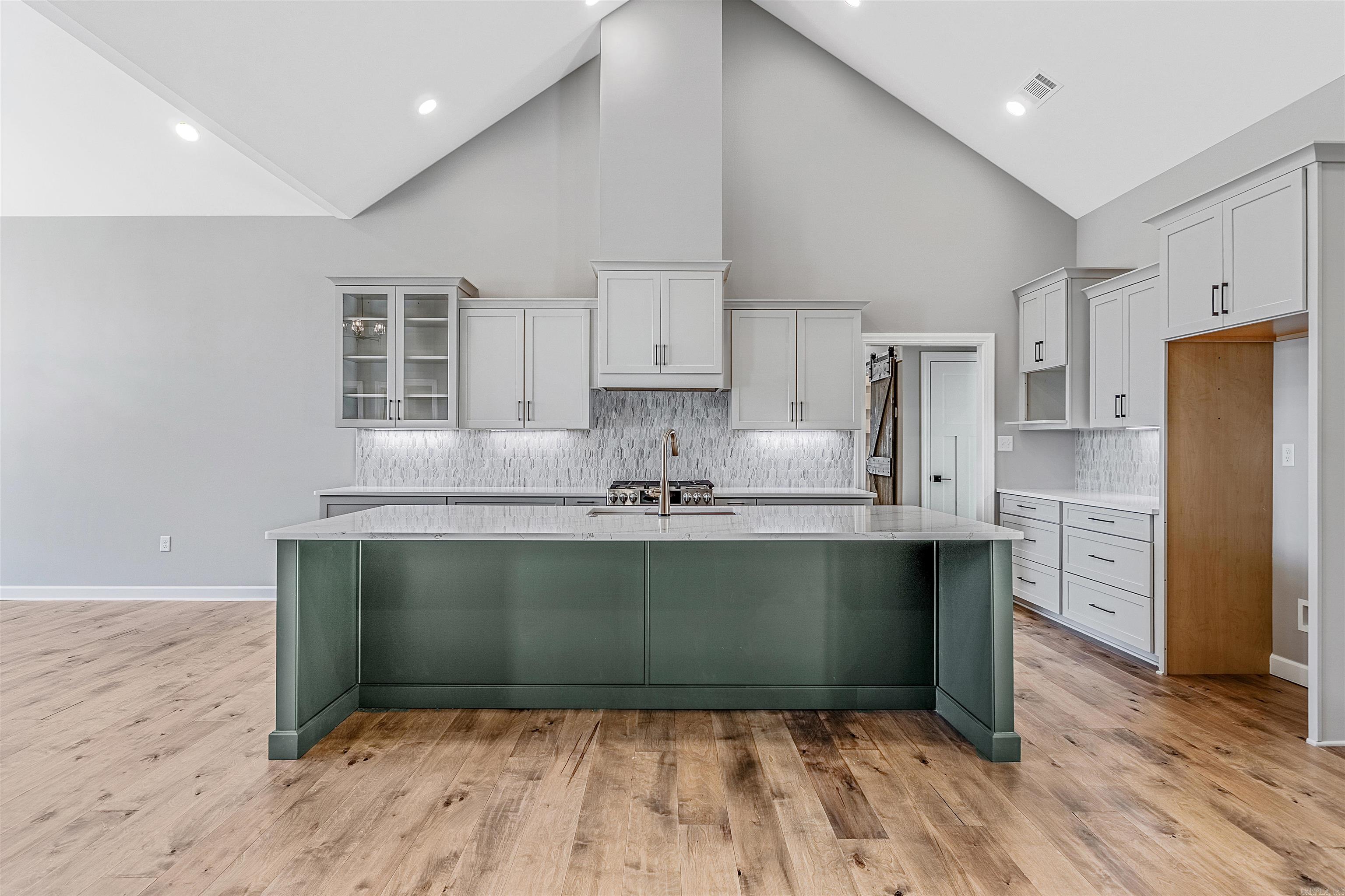 SIENNA LAKE - Residential