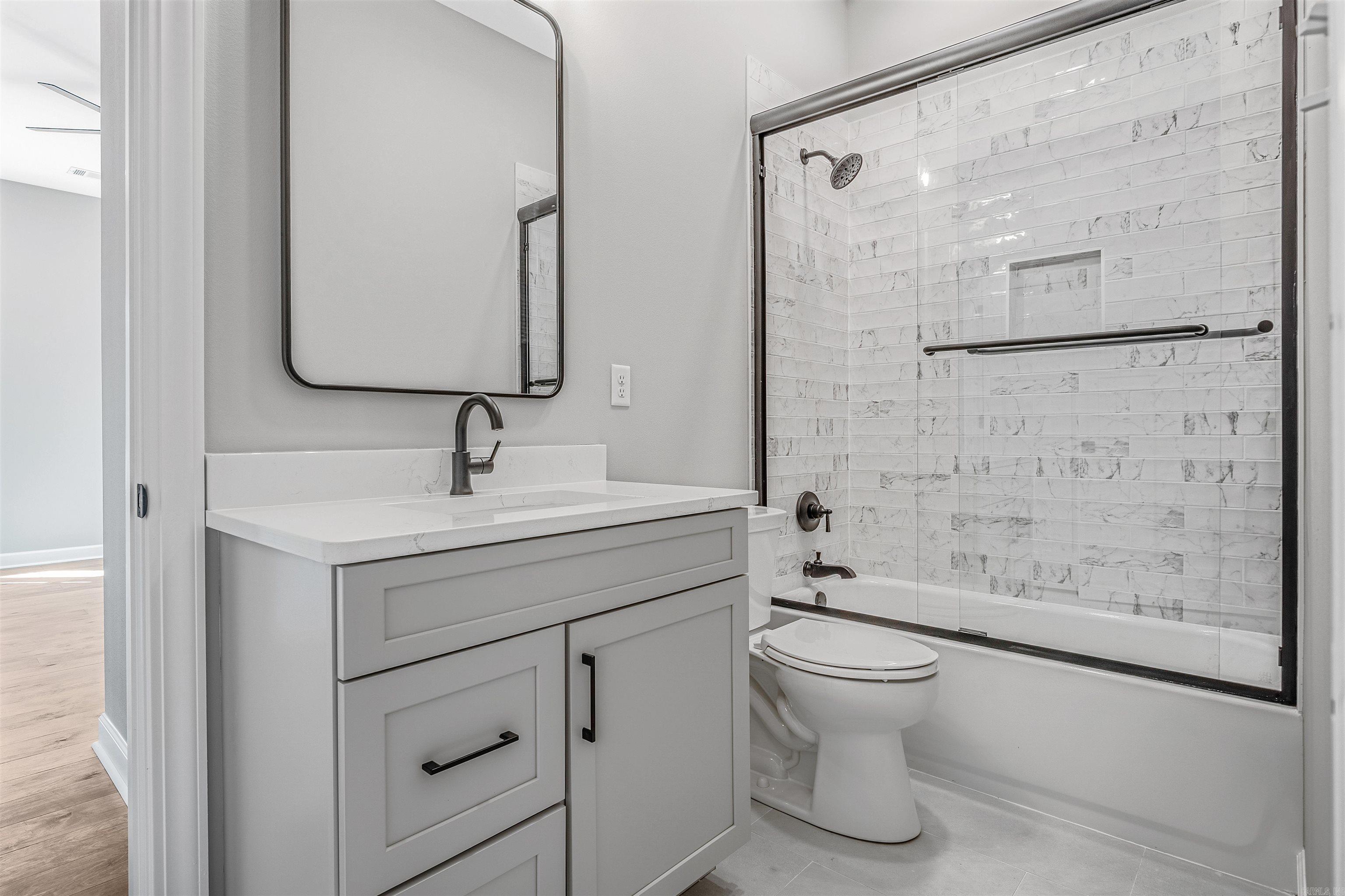 SIENNA LAKE - Residential