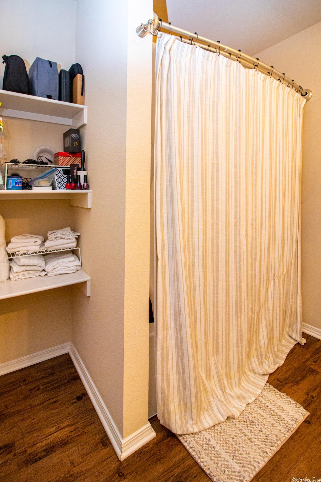 JUDE'S CROSSING - Residential