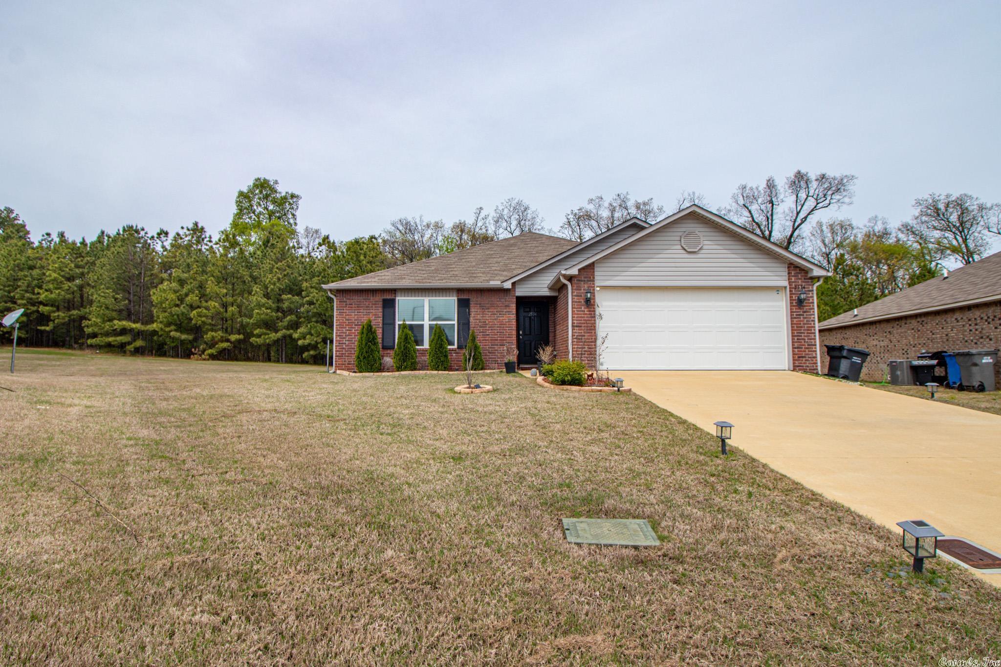 JUDE'S CROSSING - Residential