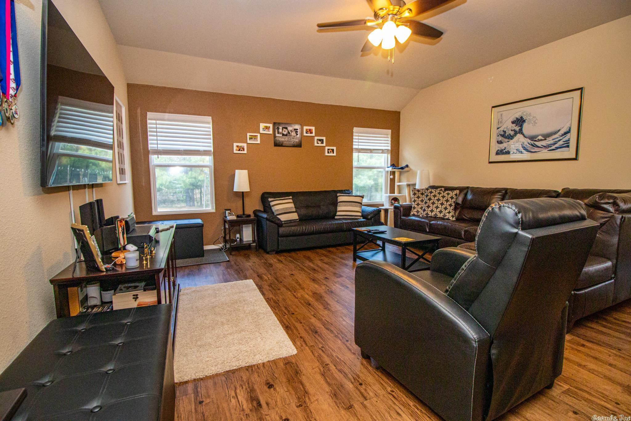 JUDE'S CROSSING - Residential