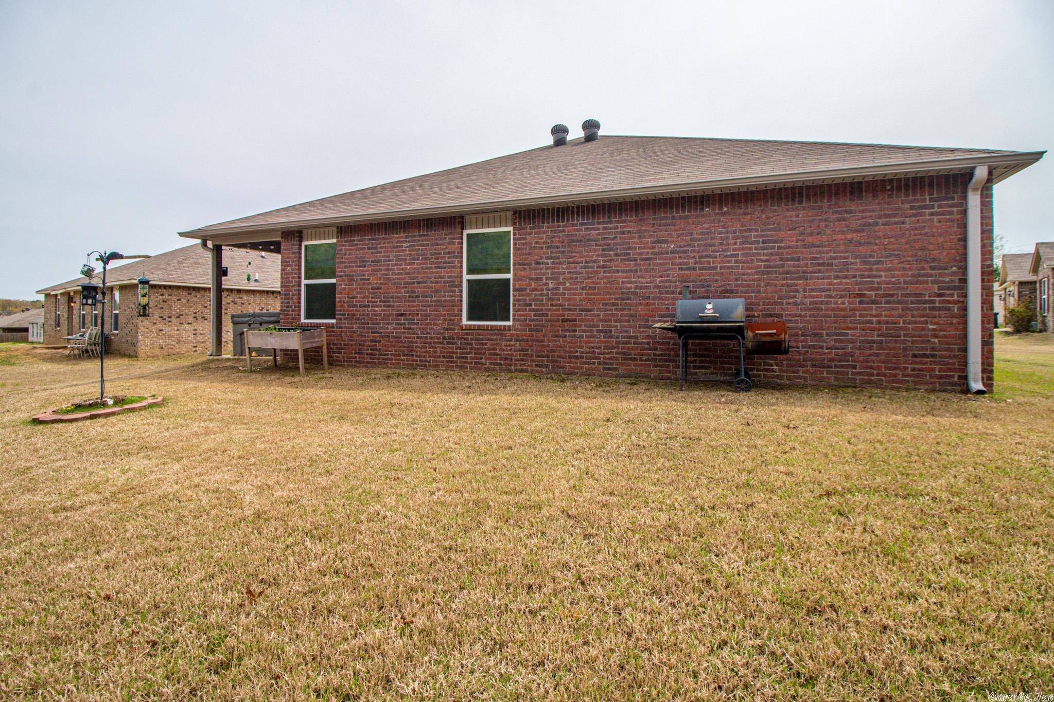 JUDE'S CROSSING - Residential