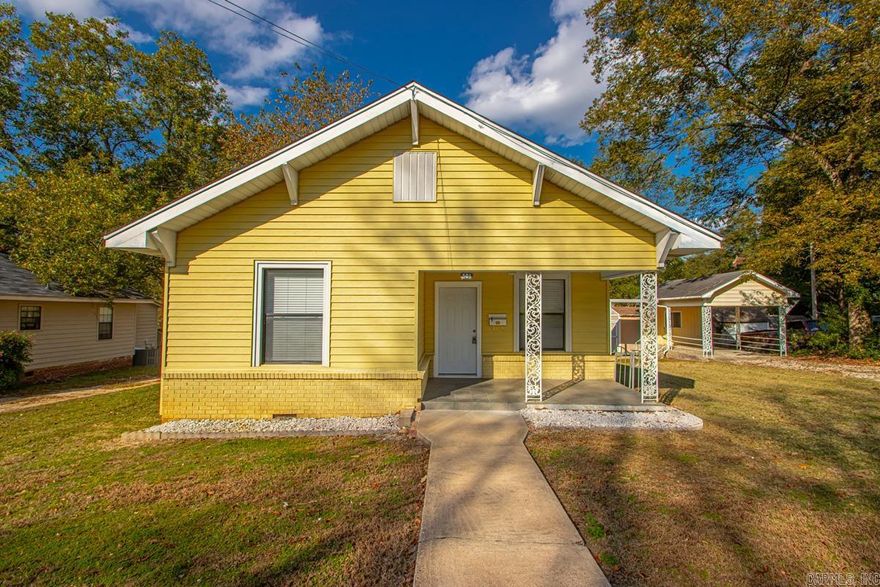 Welcome to 501 W Conway. This cute downtown home has all the charm you are looking for in traditional downtown Benton but with modern updates. NEW ROOF going on within 3 weeks of listing. This 3 bed 1 bath home has plenty of space to stretch out in the large living room that seamlessly transitions to the formal dining room. Don't forget about the large back yard with multiple storage units and a covered carport. You do not want to miss this well maintained home on W Conway.