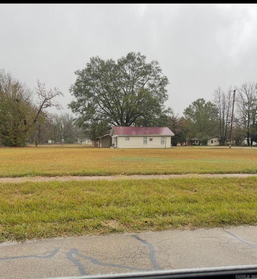 GREAT LOCATION IN THE CITY OF CROSSETT11