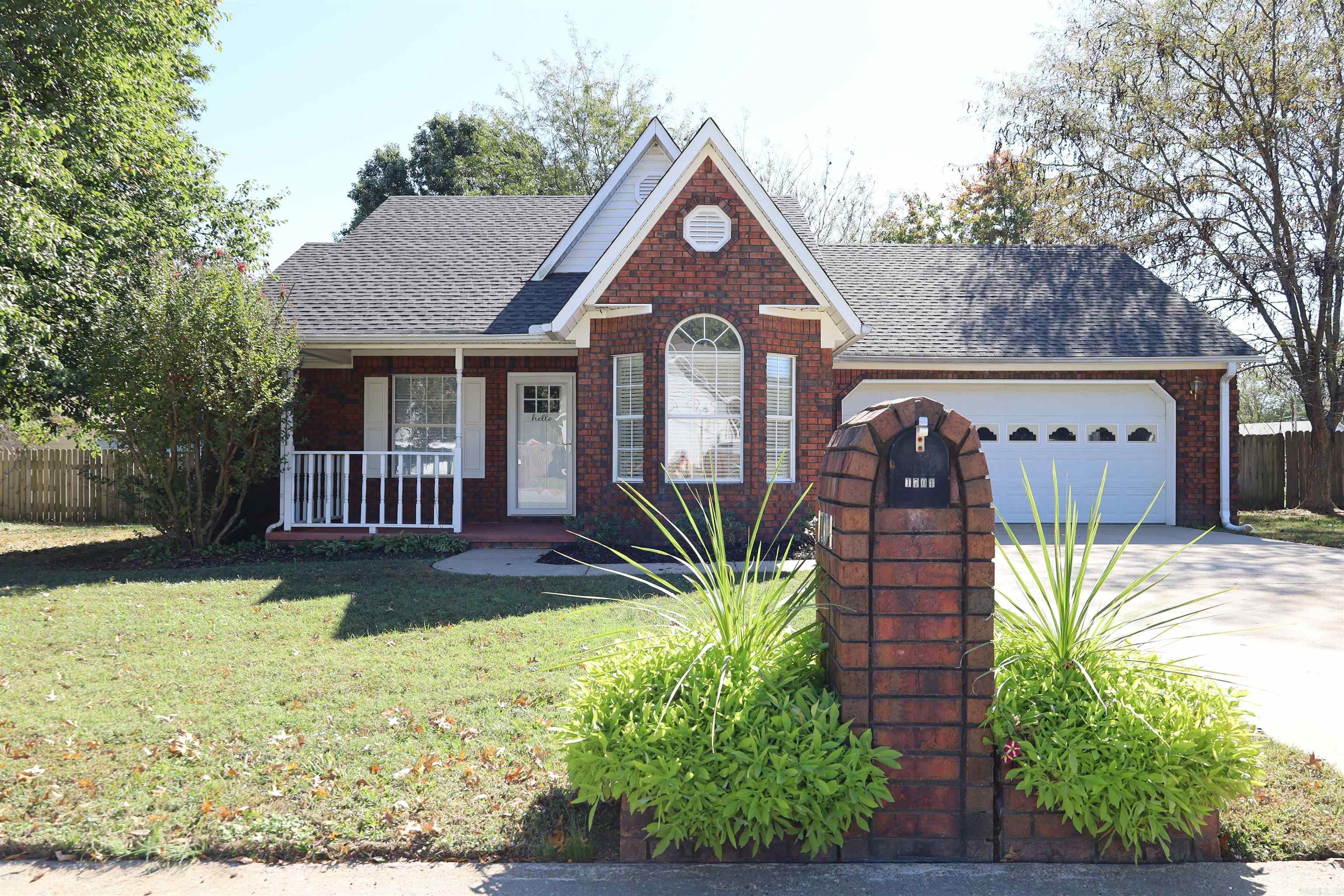 HUNTERS GLEN - Residential