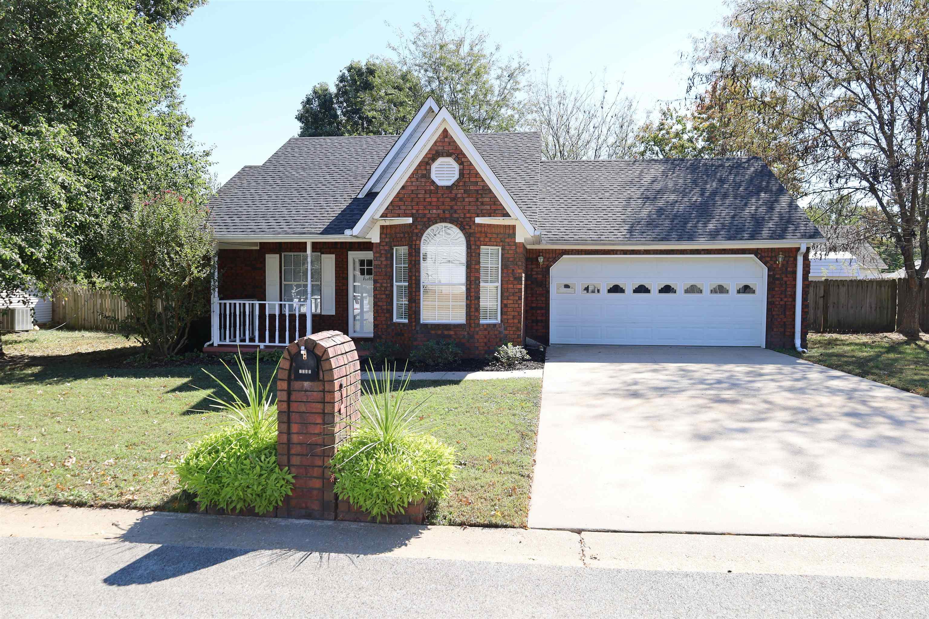 HUNTERS GLEN - Residential