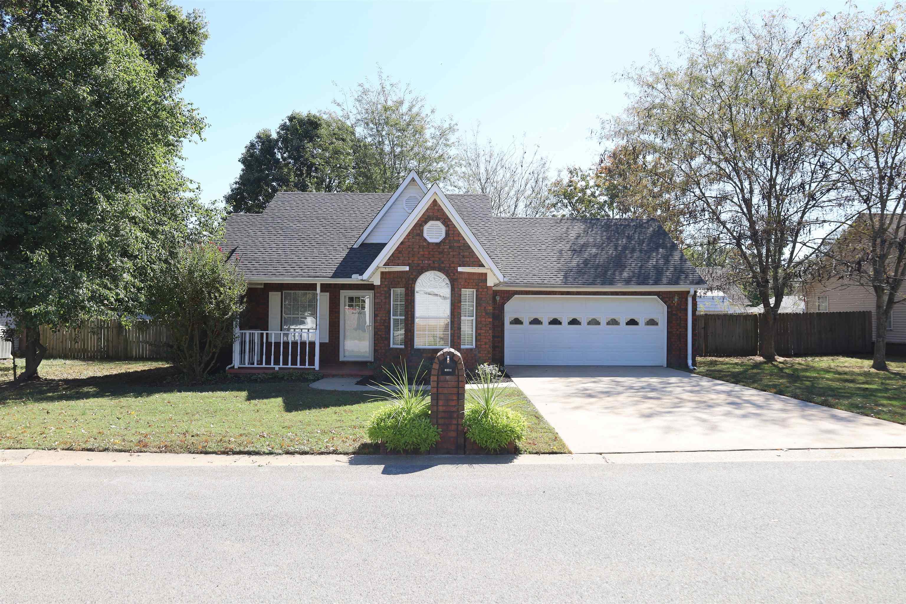 HUNTERS GLEN - Residential