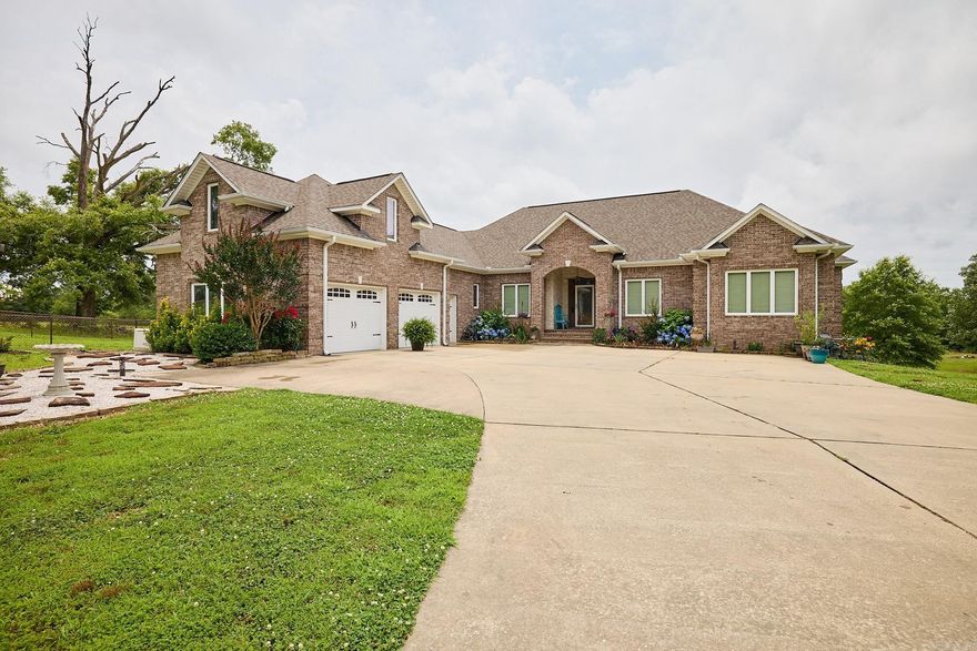 Peaceful country living with modern conveniences! This stunning custom home offers luxurious amenities and breathtaking views from every window! Nestled in the countryside, yet a short drive from Hot Springs! The home has thoughtful touches throughout, with a versatile floorplan. Every detail has been carefully considered to create a truly special place to call home!
