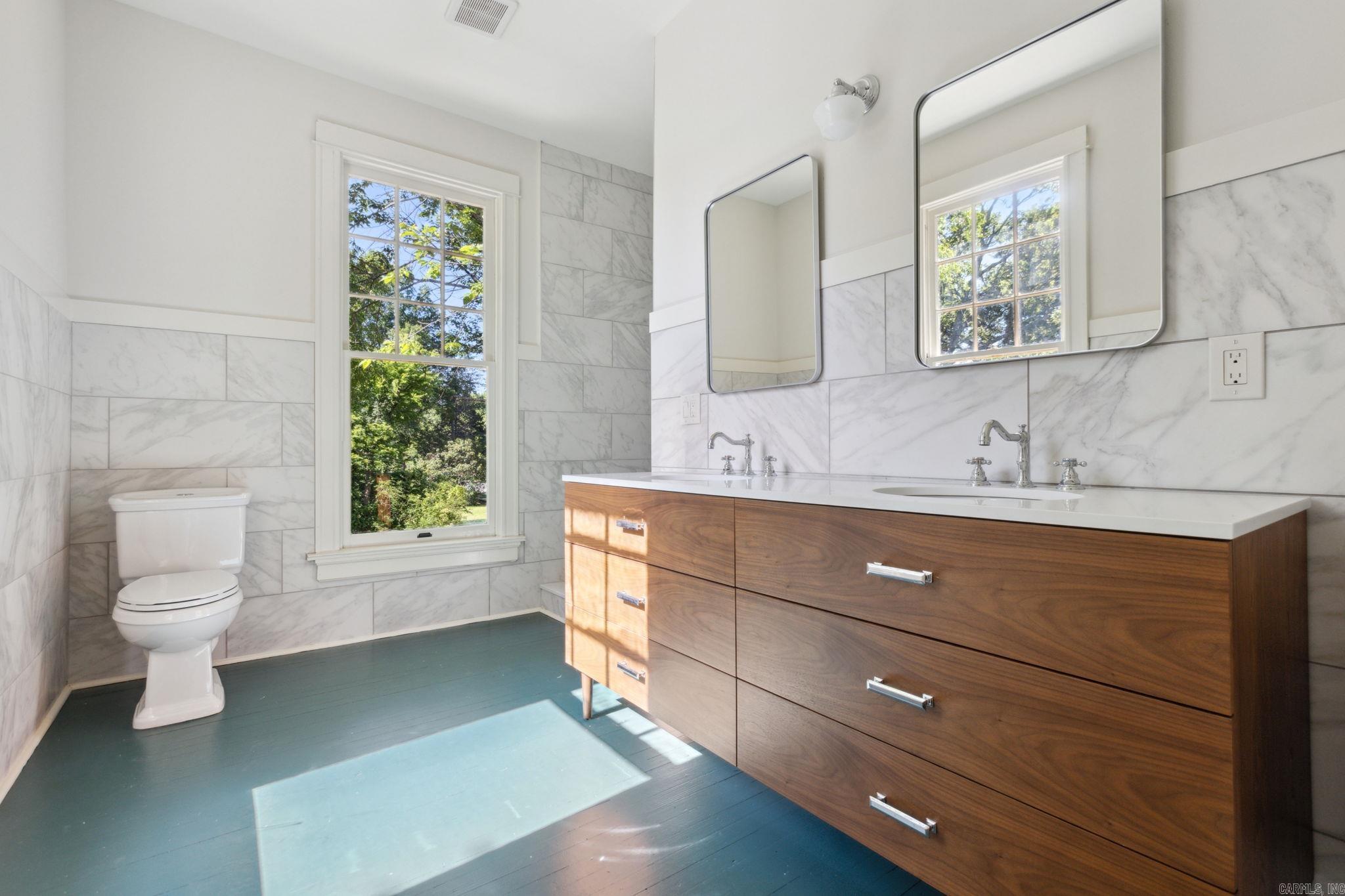 OAK TERRACE - Residential