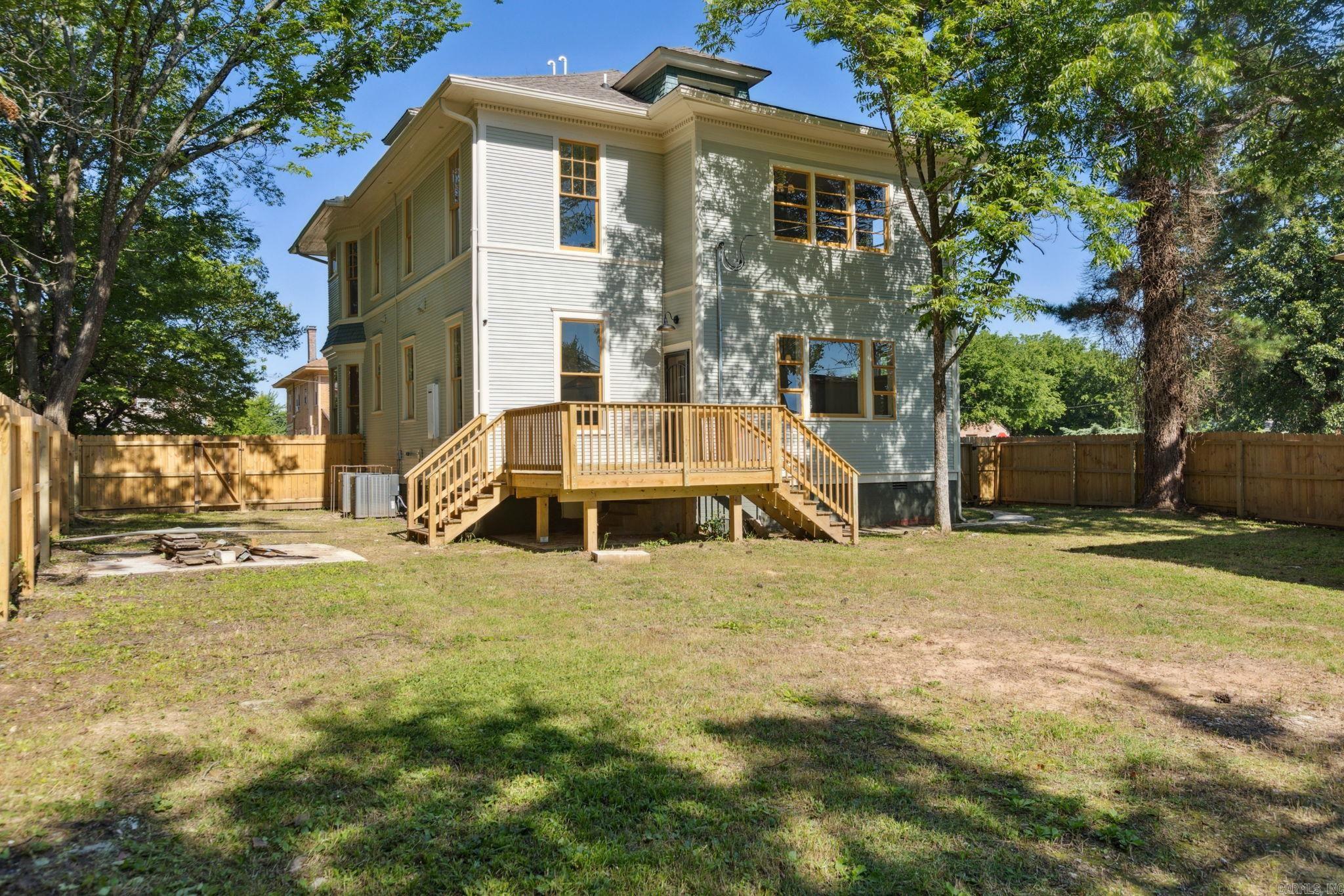 OAK TERRACE - Residential