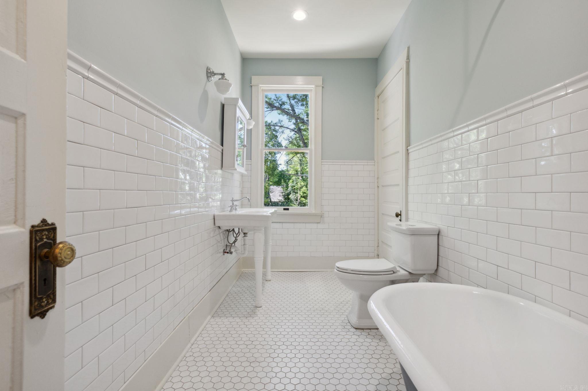 OAK TERRACE - Residential