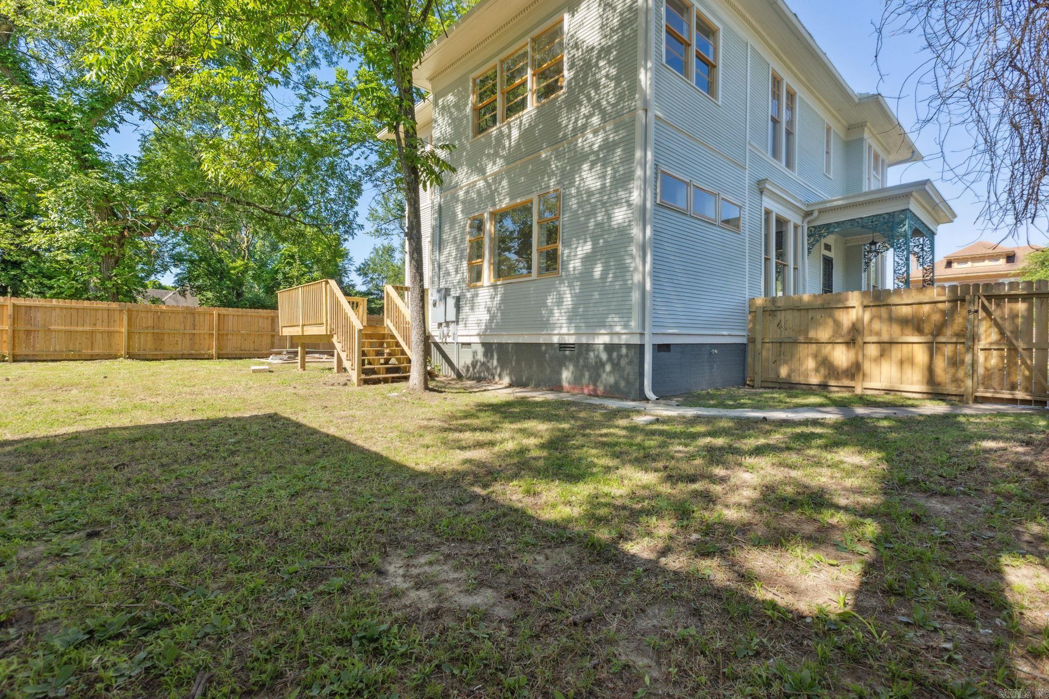 OAK TERRACE - Residential