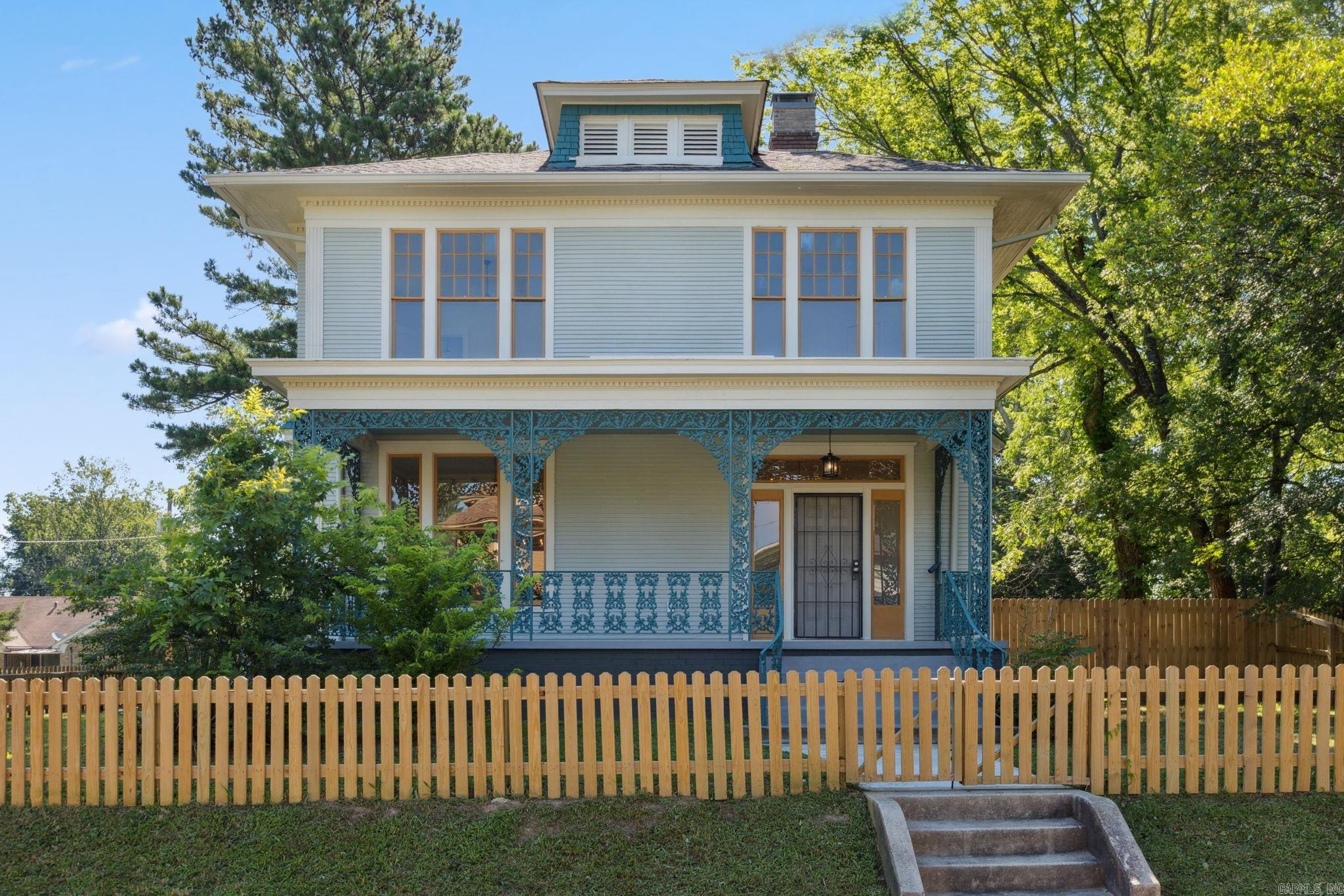 OAK TERRACE - Residential