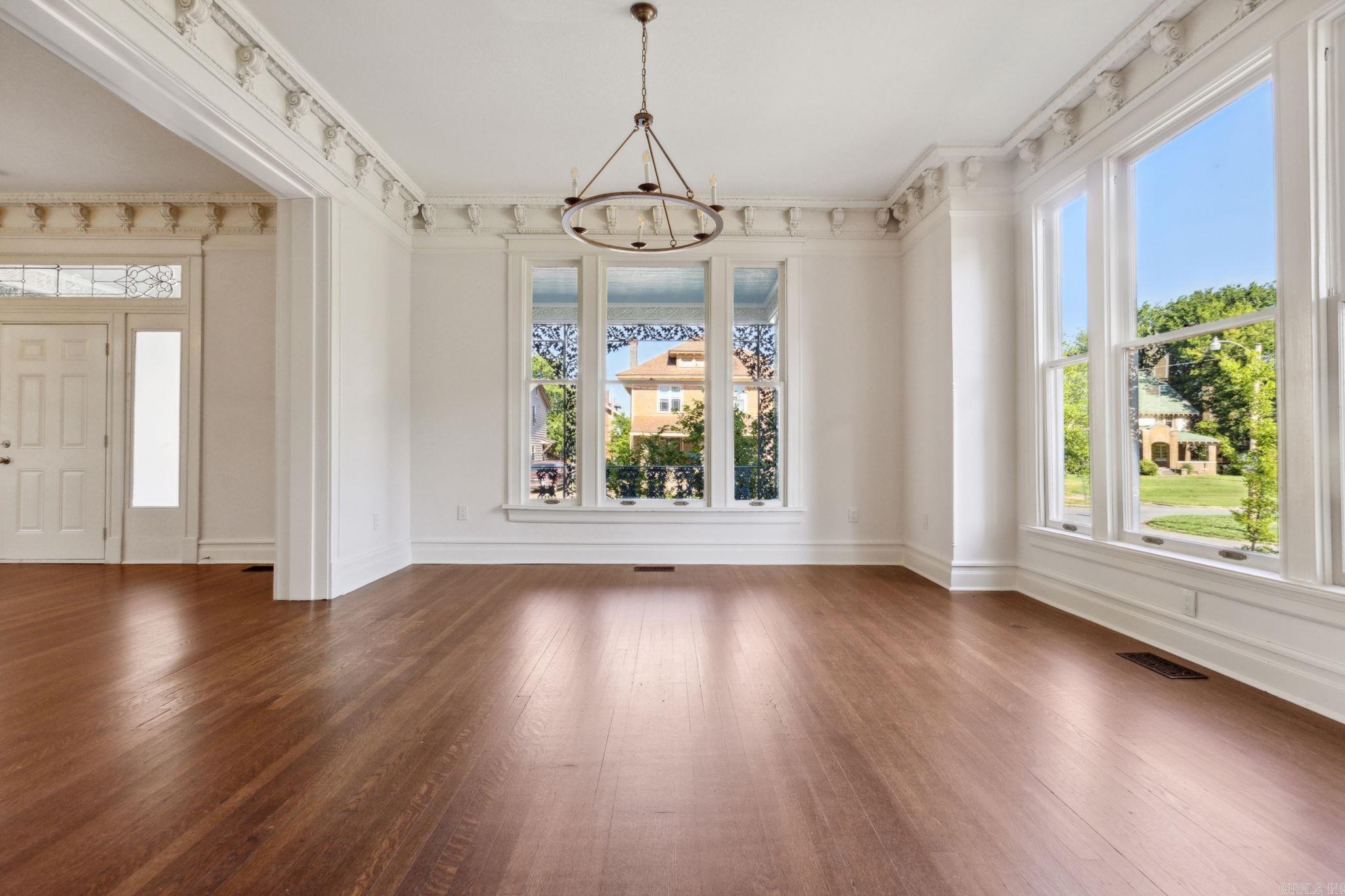 OAK TERRACE - Residential