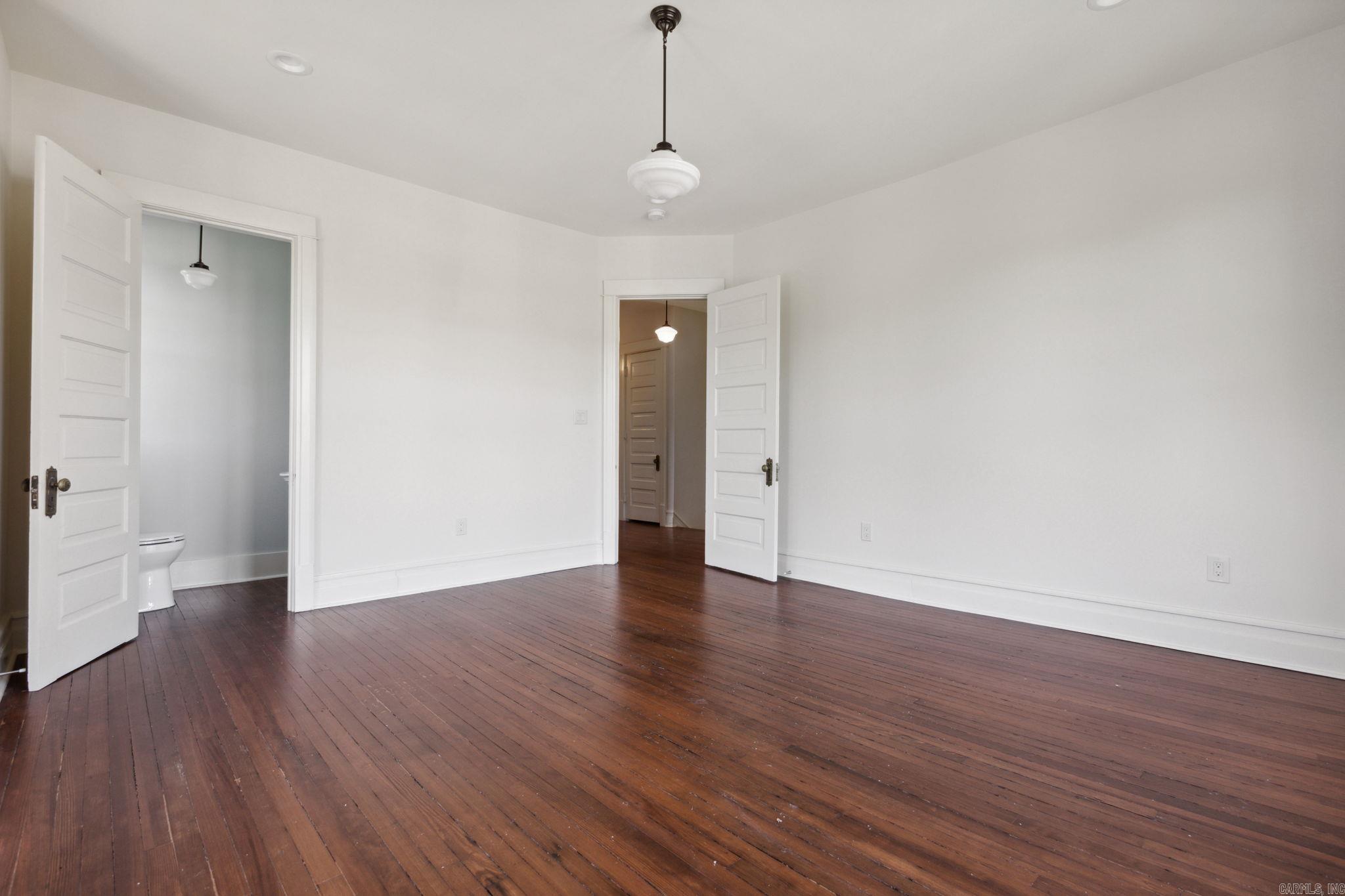 OAK TERRACE - Residential