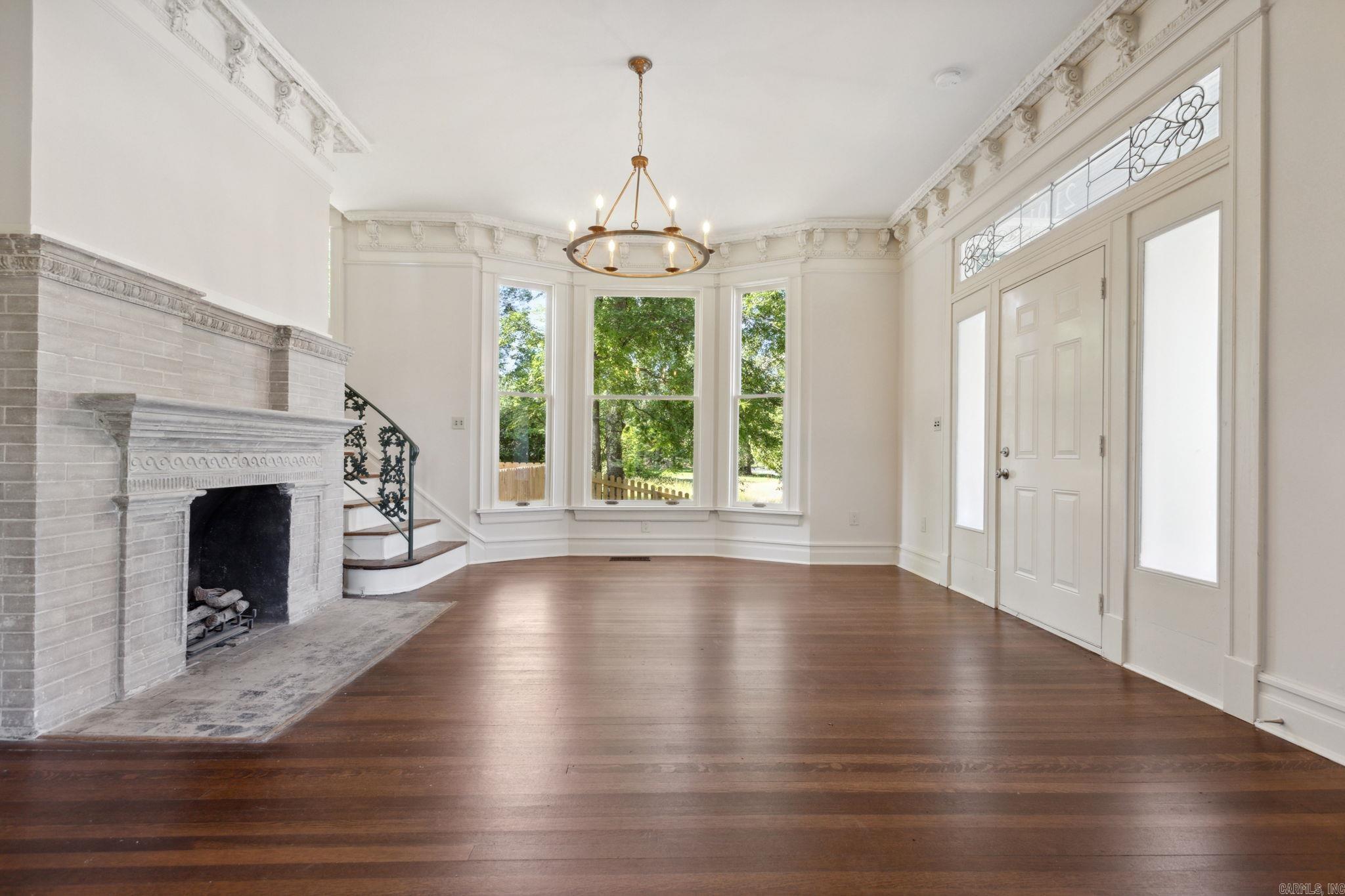 OAK TERRACE - Residential