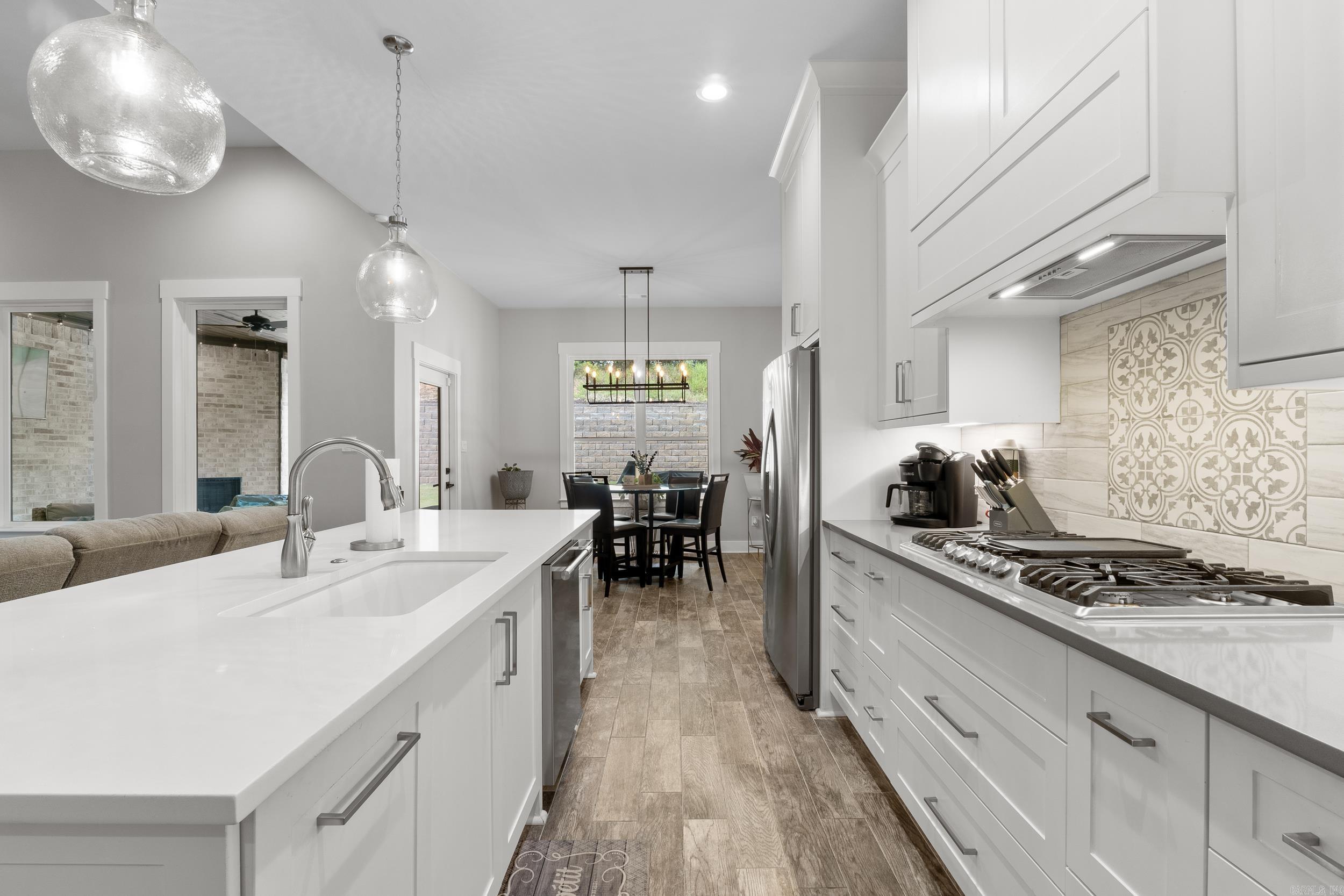 HURRICANE LAKE EST - Residential