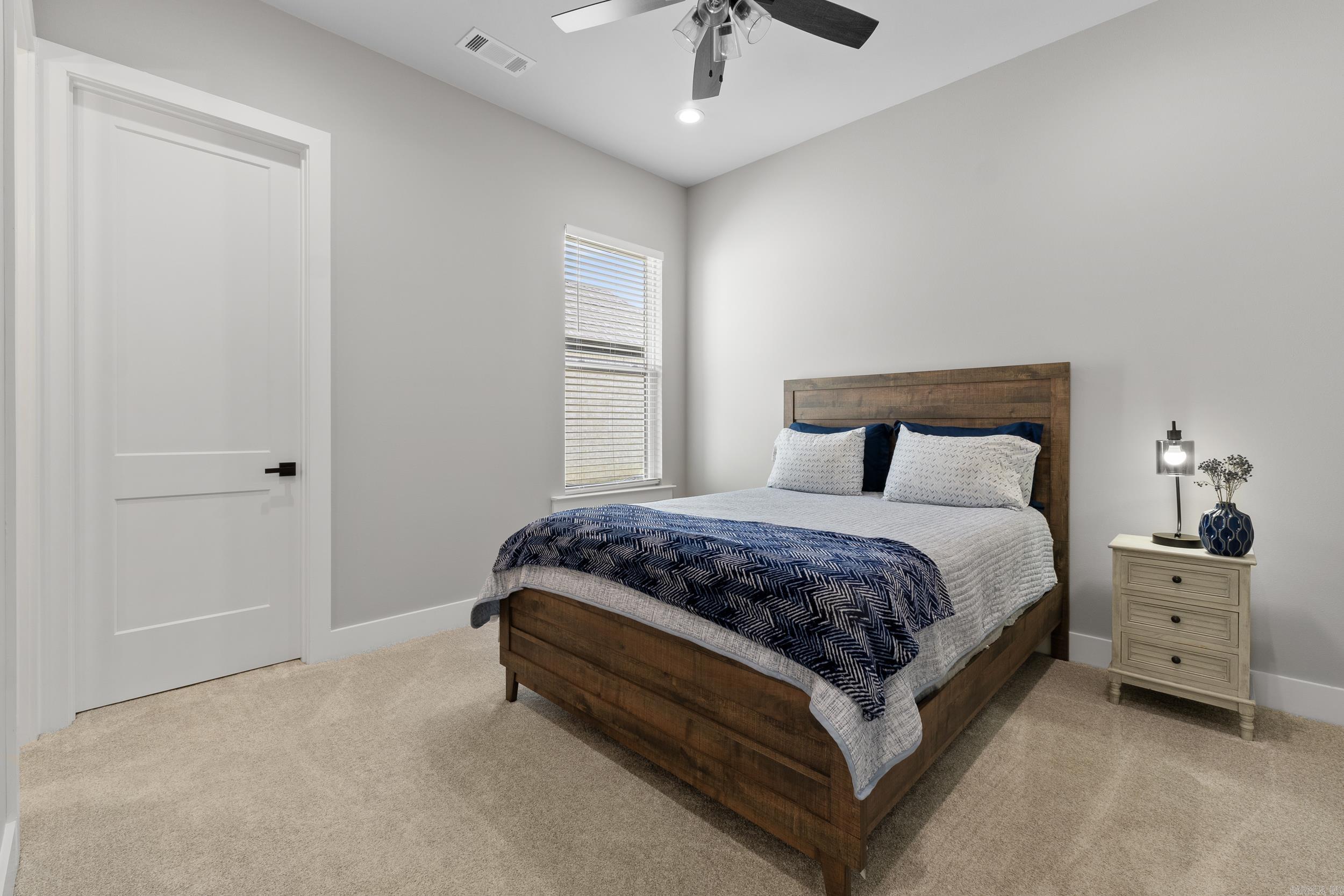 HURRICANE LAKE EST - Residential