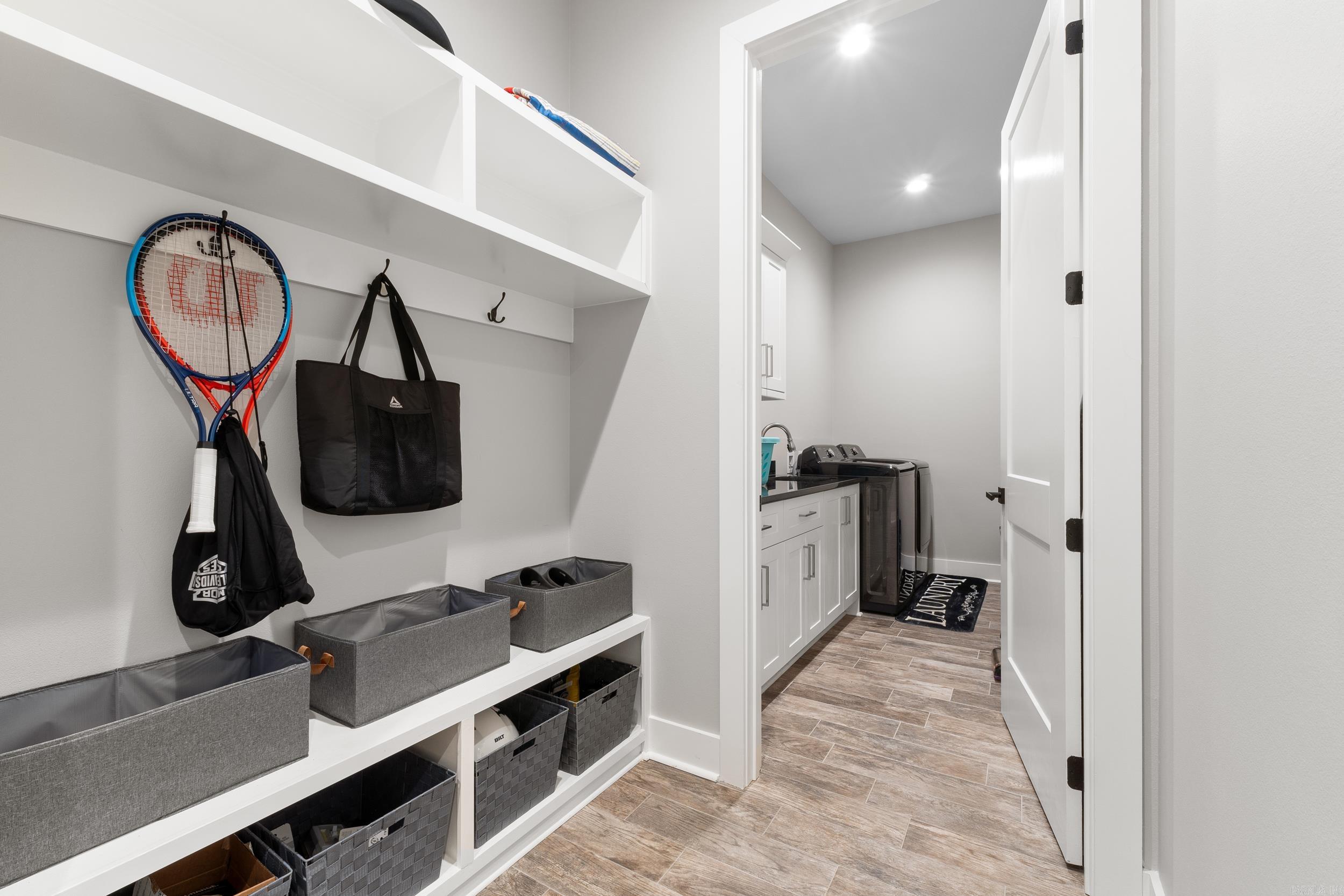 HURRICANE LAKE EST - Residential