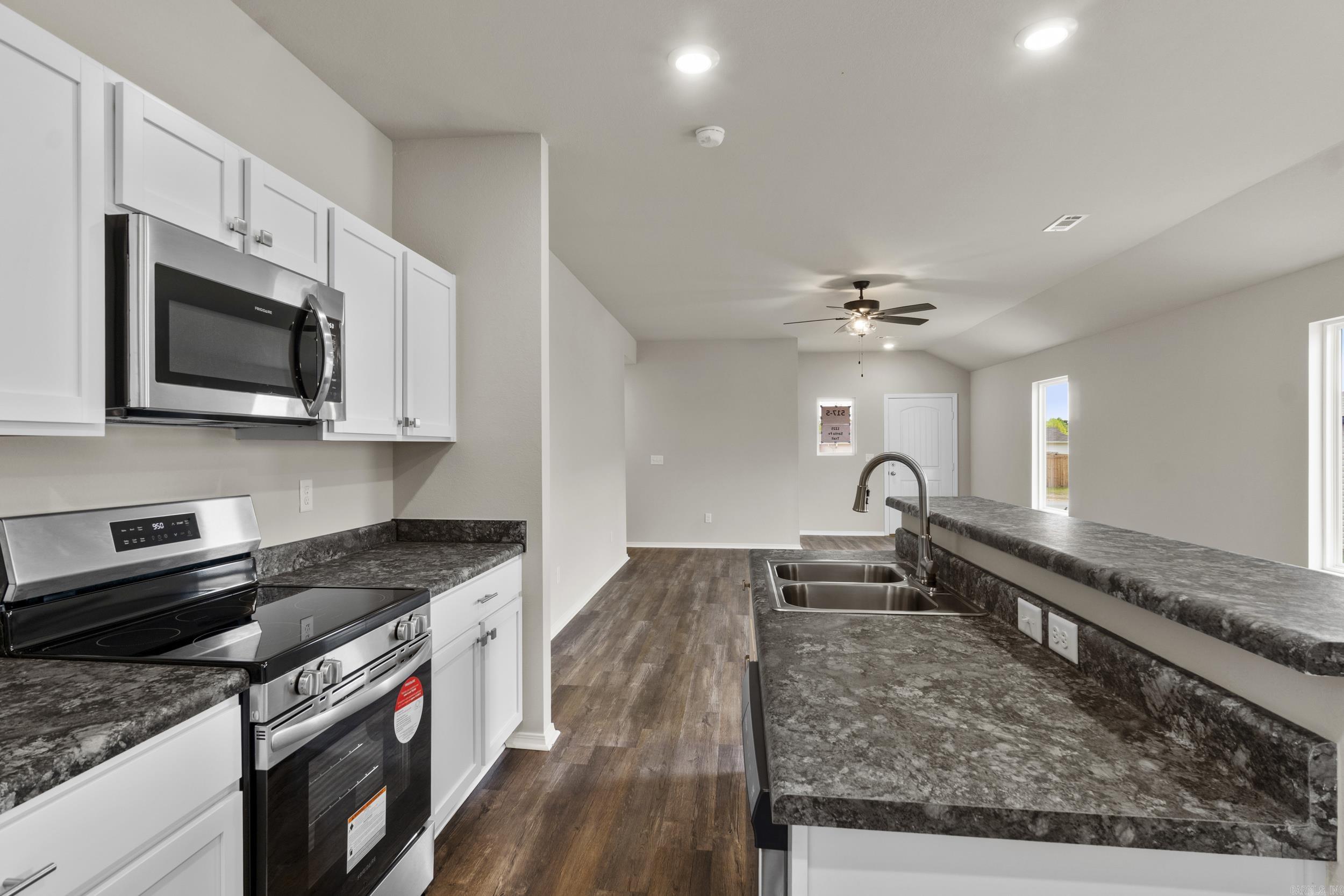 THE MEADOWS - Residential