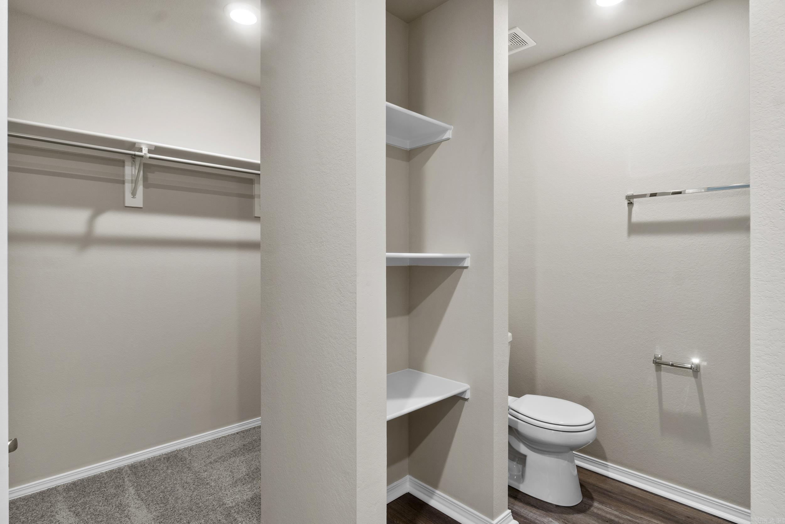 THE MEADOWS - Residential