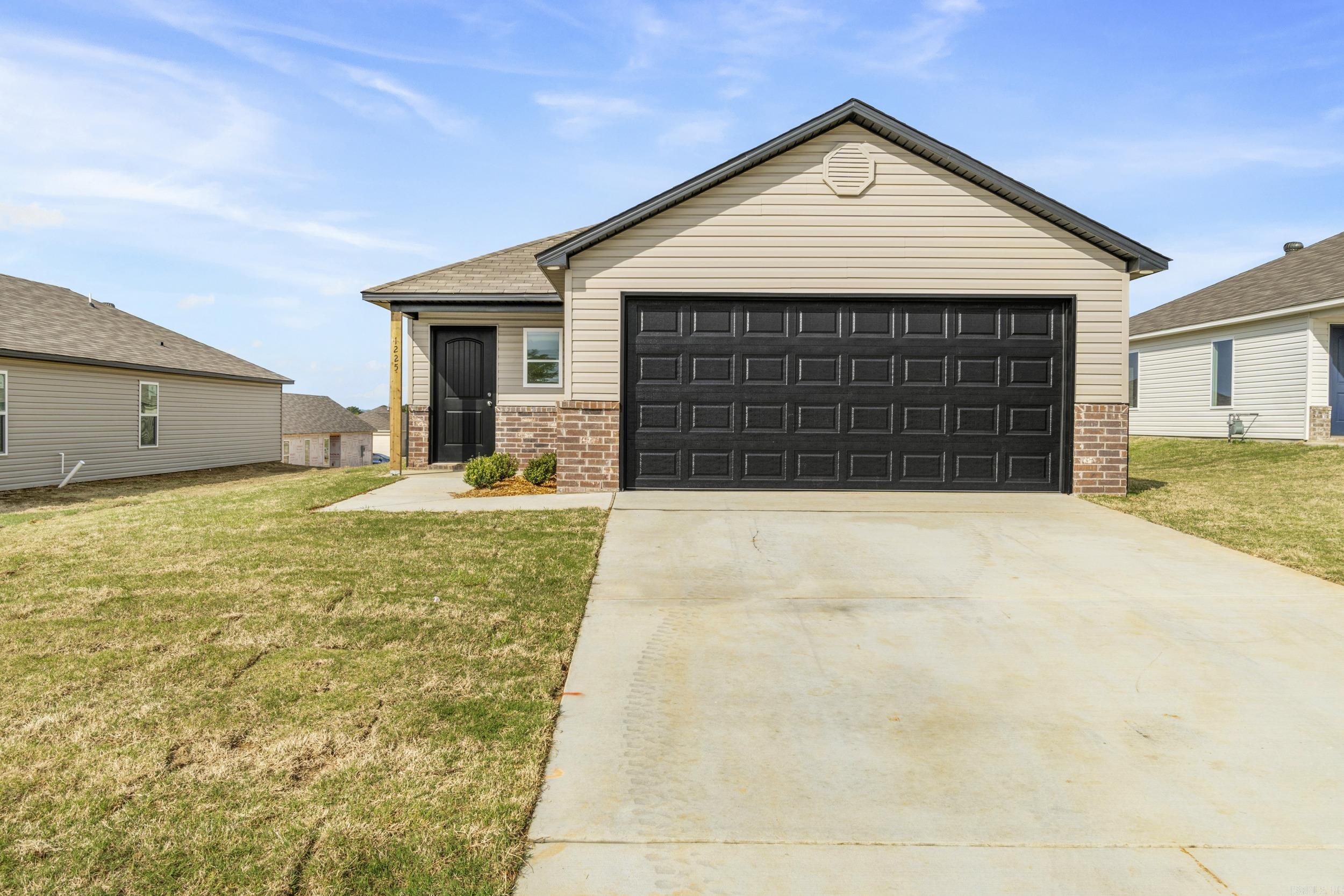 THE MEADOWS - Residential