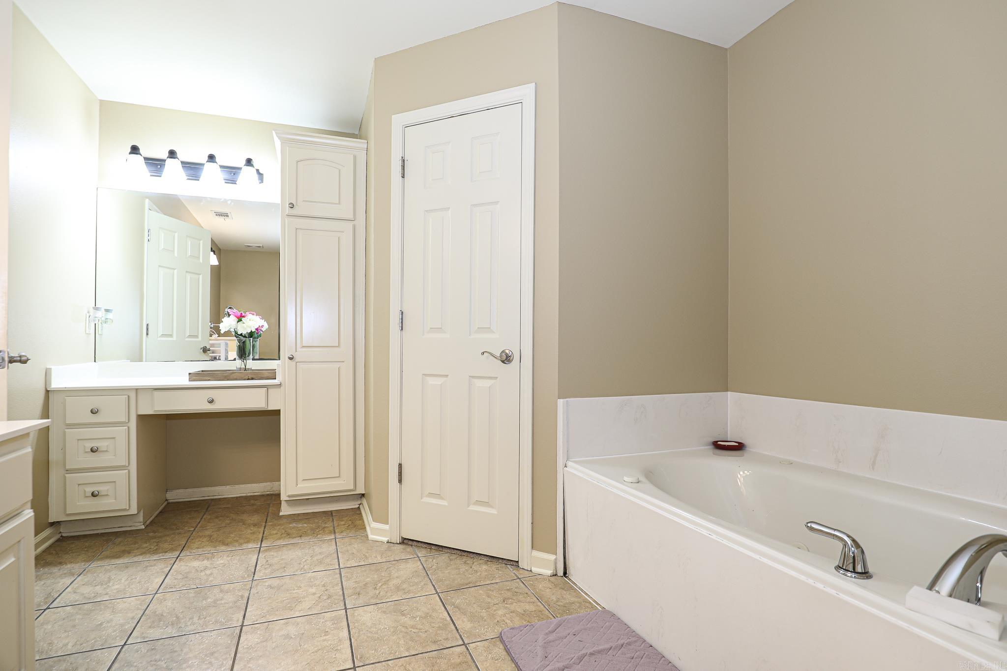 MEADOWLAKE - Residential