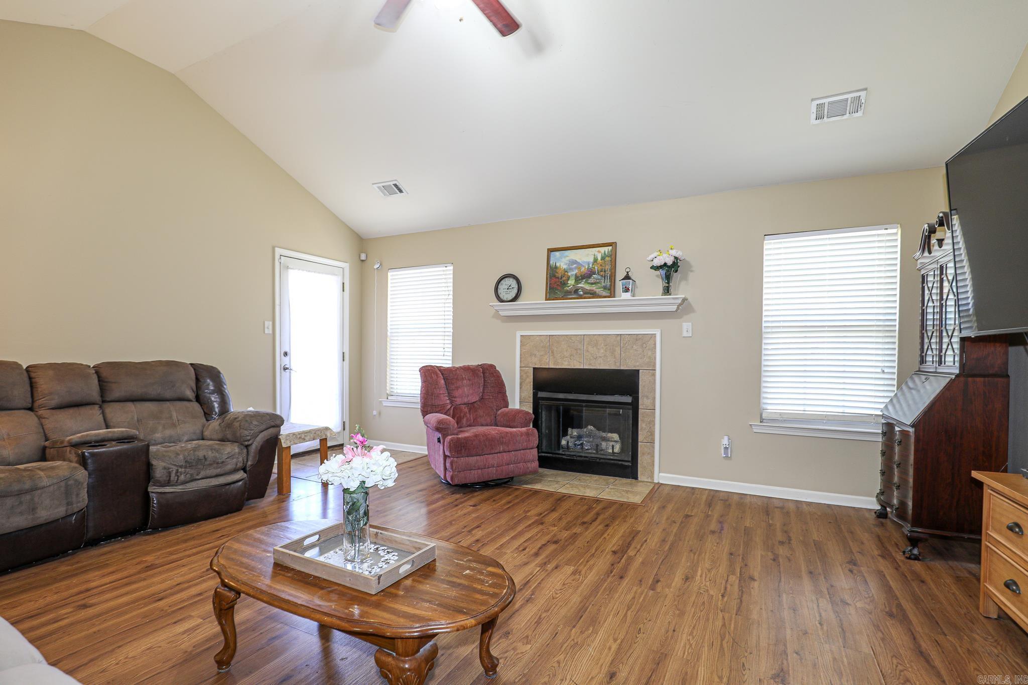 MEADOWLAKE - Residential