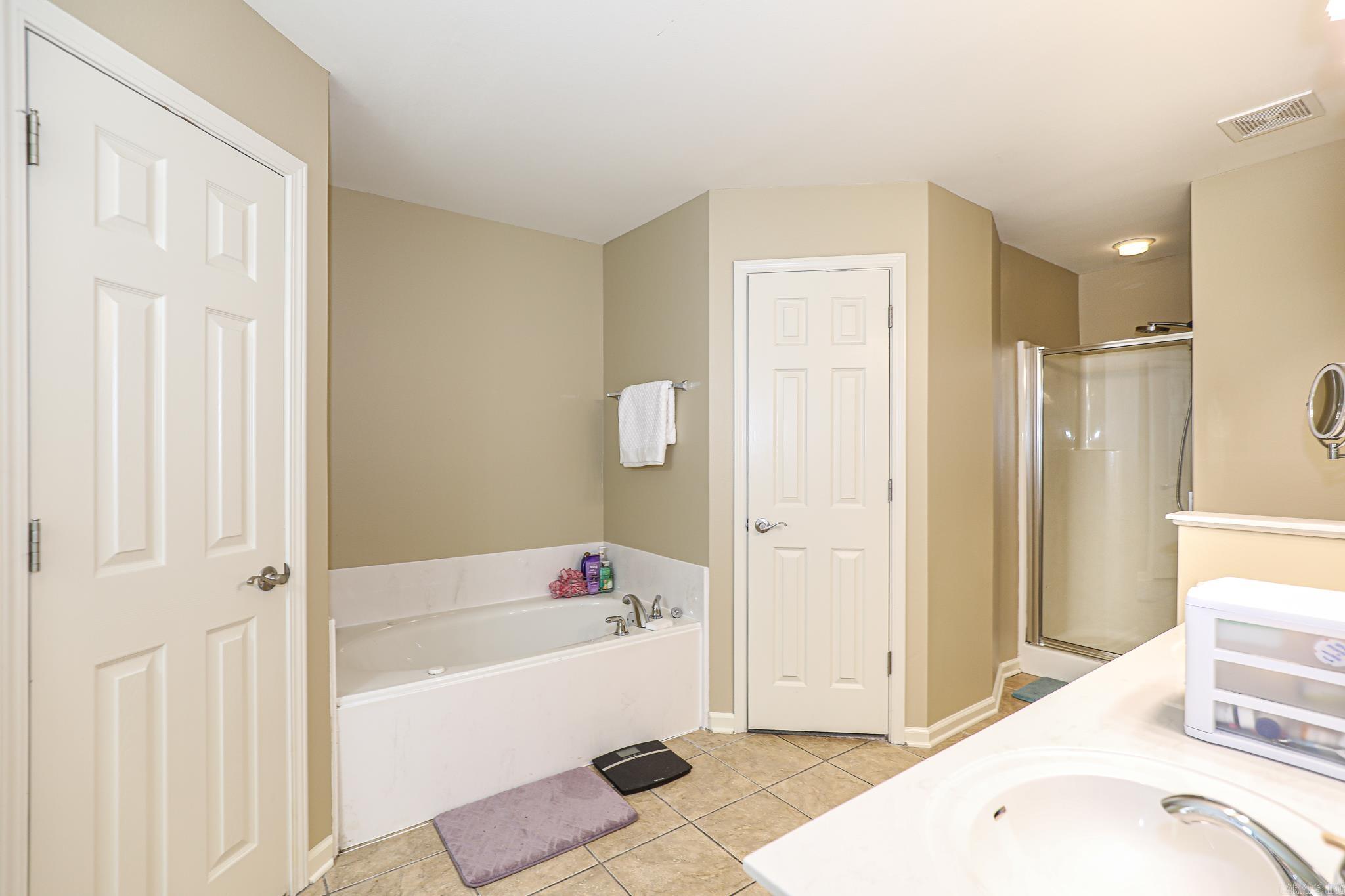 MEADOWLAKE - Residential