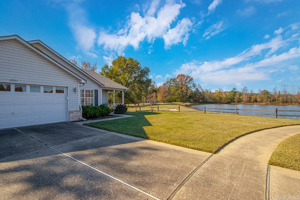 MEADOWLAKE - Residential