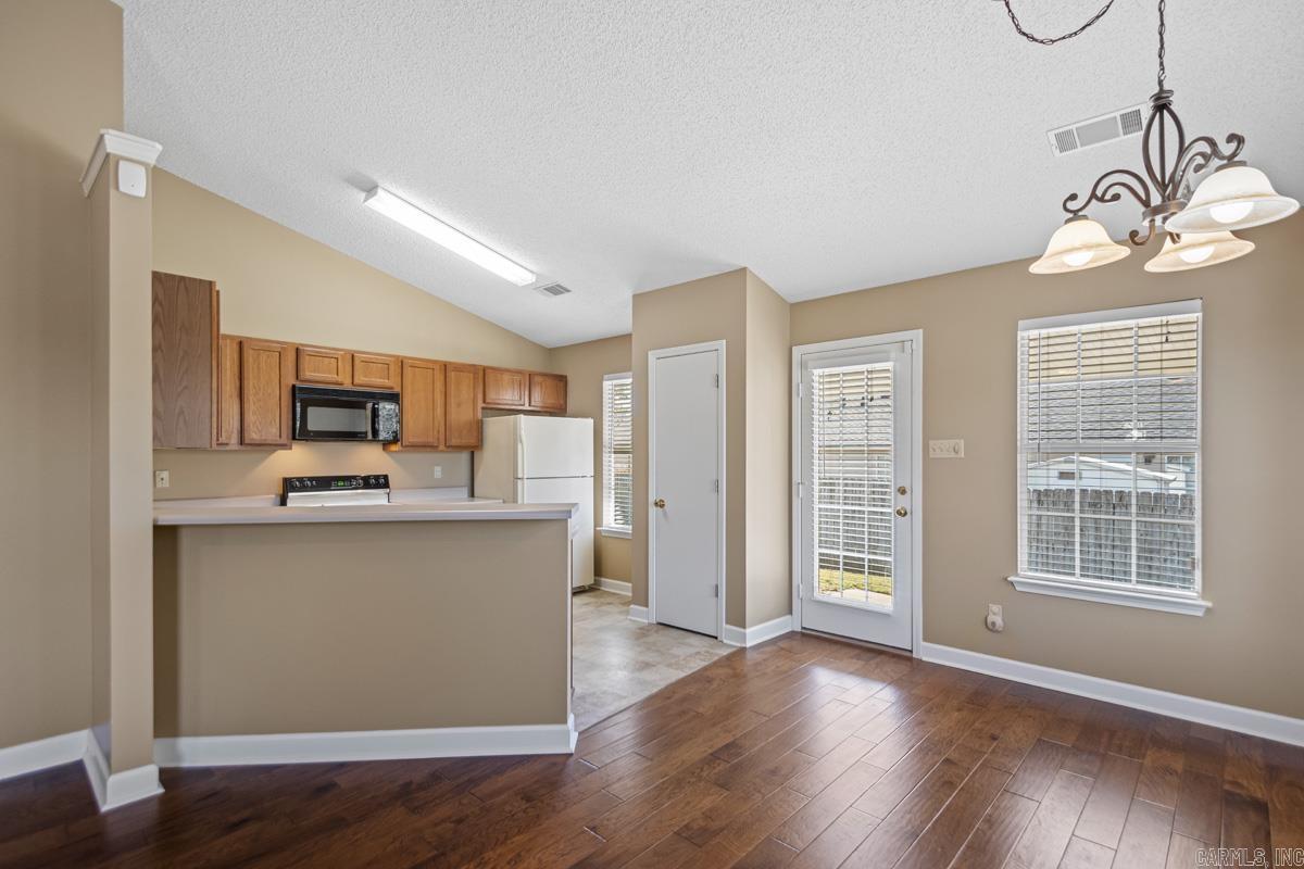 MEADOWLAKE - Residential