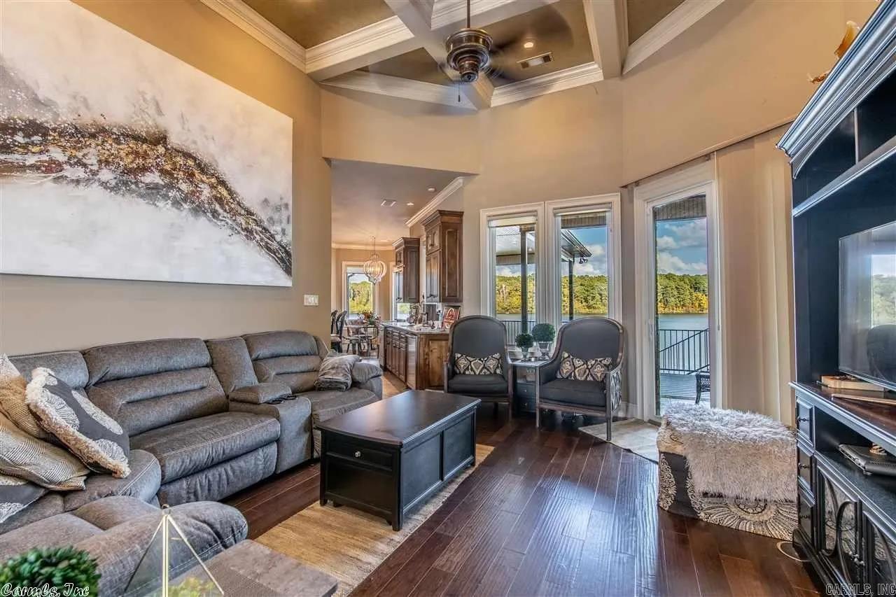 WESTSHORE ADDN HURRICANE LAKE ES - Residential