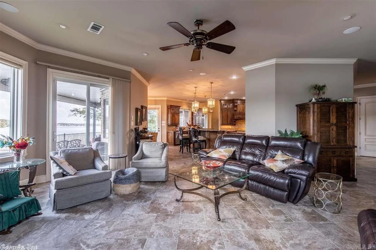 WESTSHORE ADDN HURRICANE LAKE ES - Residential