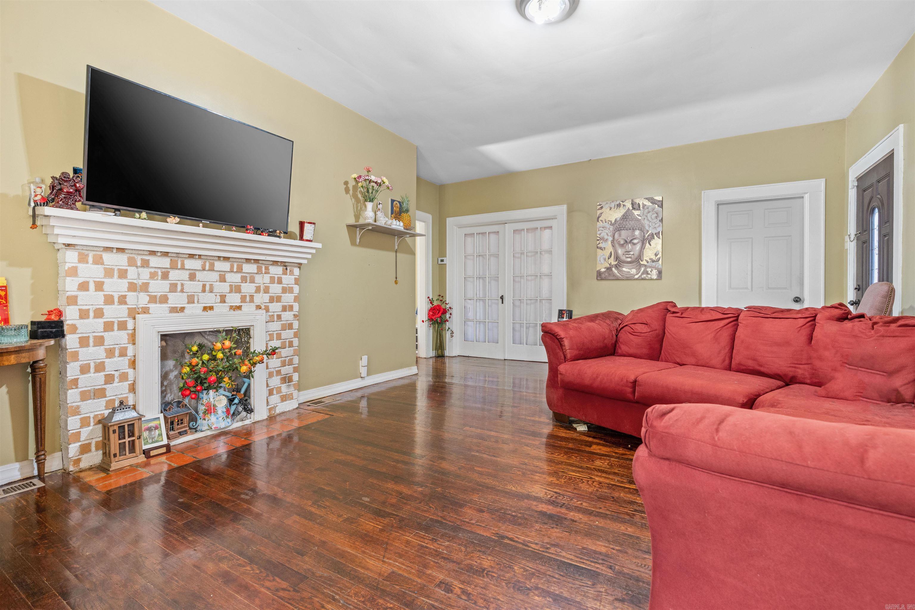 Henerys - Residential