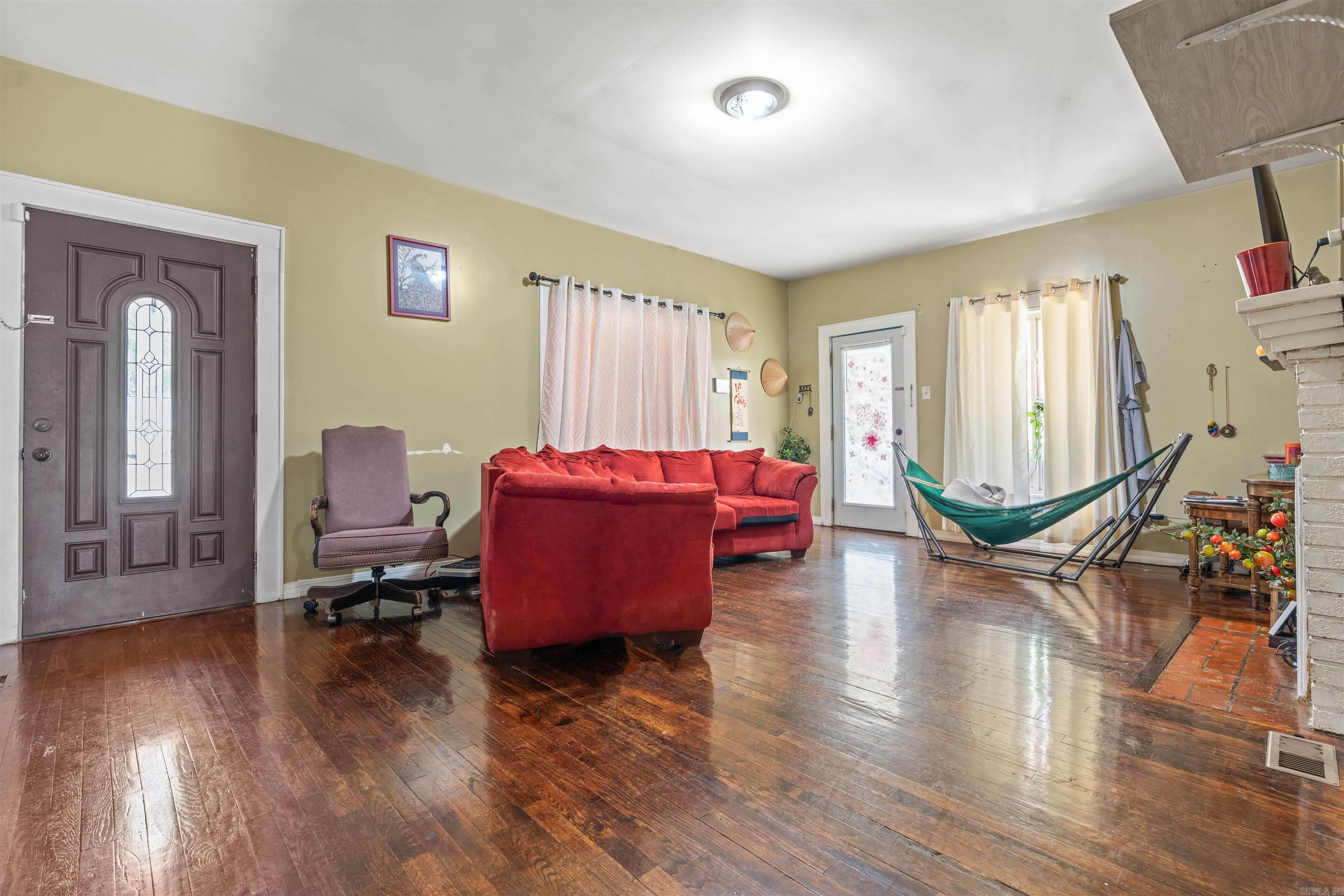 Henerys - Residential