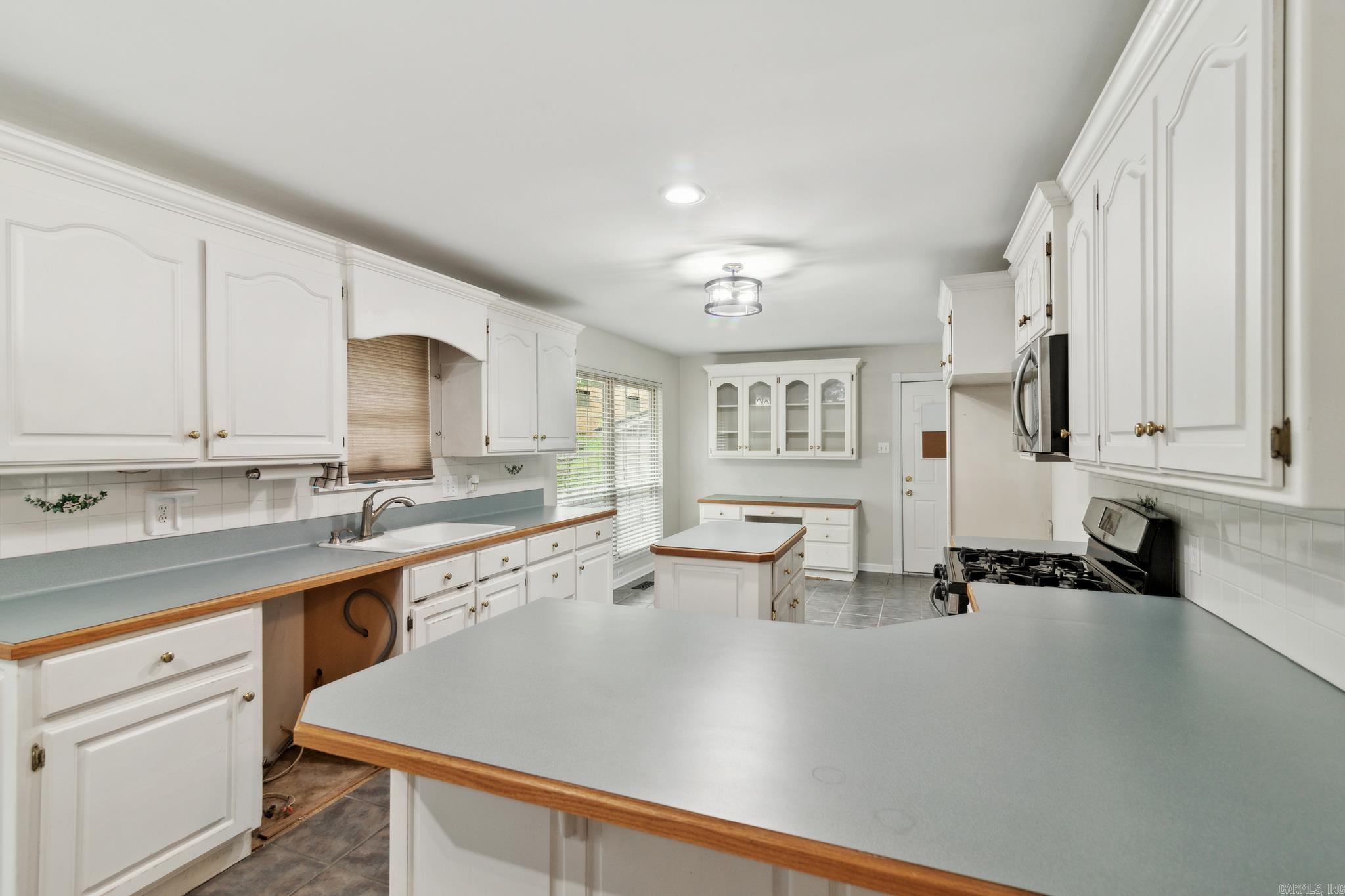 INDIAN HILLS - Residential