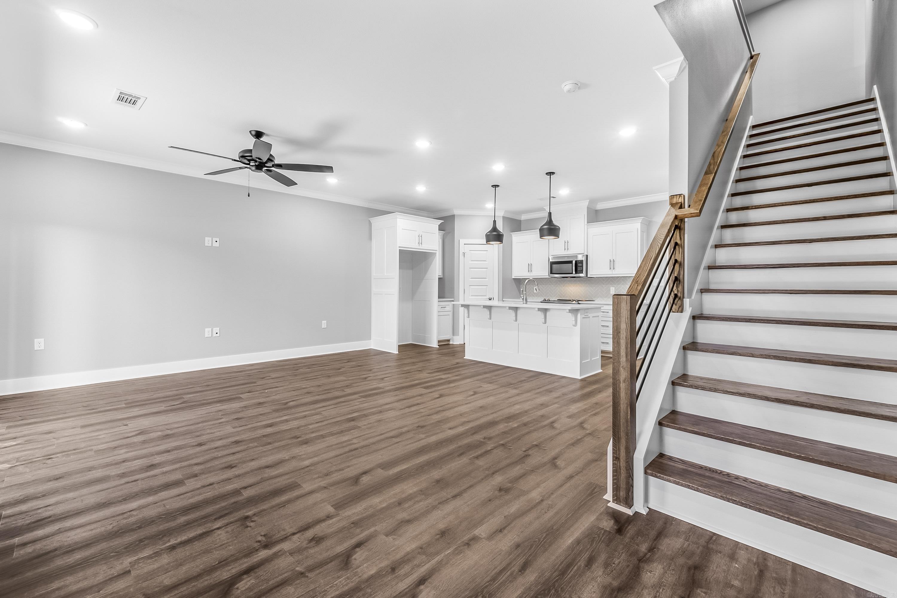 ISABELLE COURT - Residential