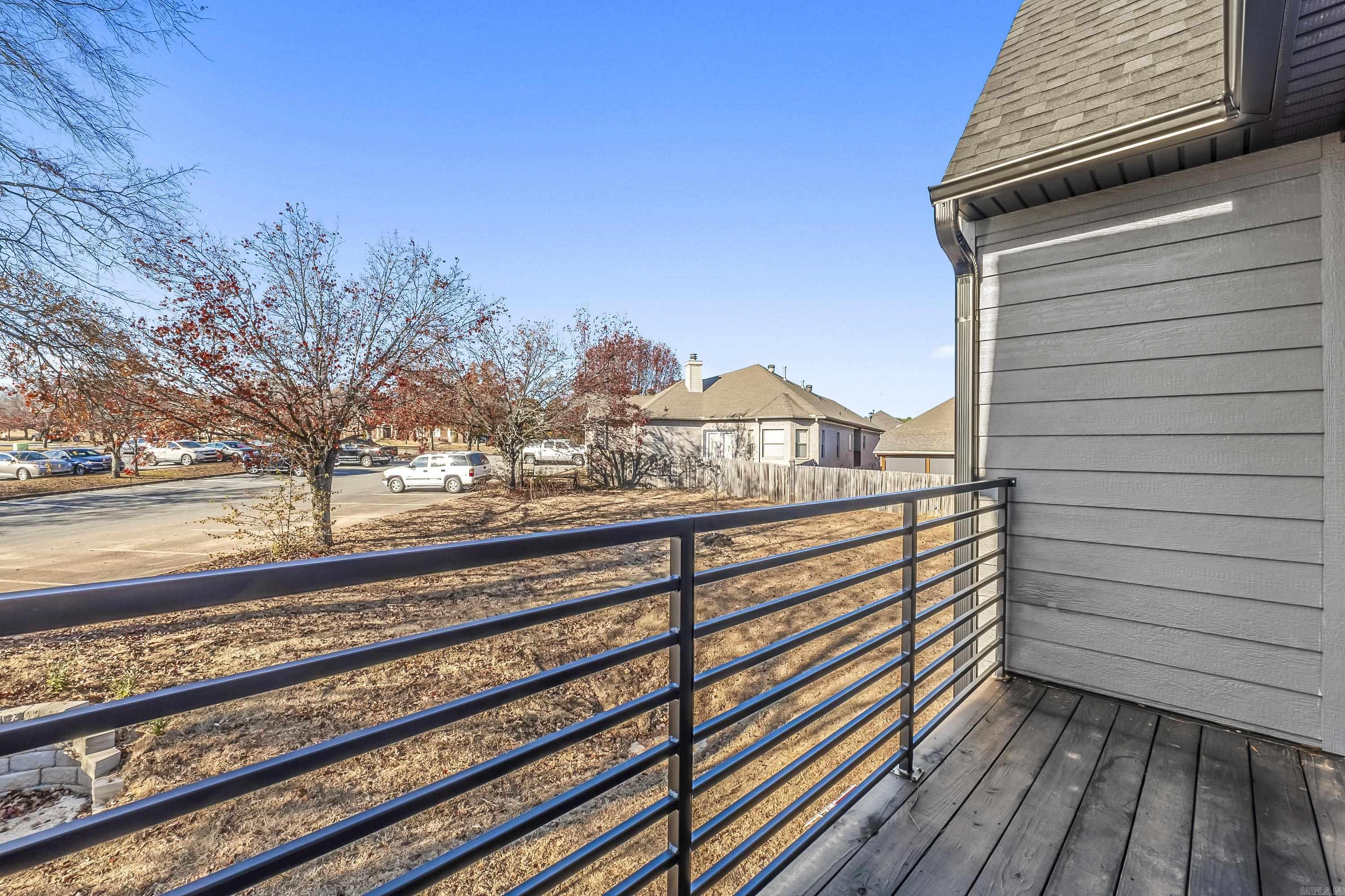 ISABELLE COURT - Residential