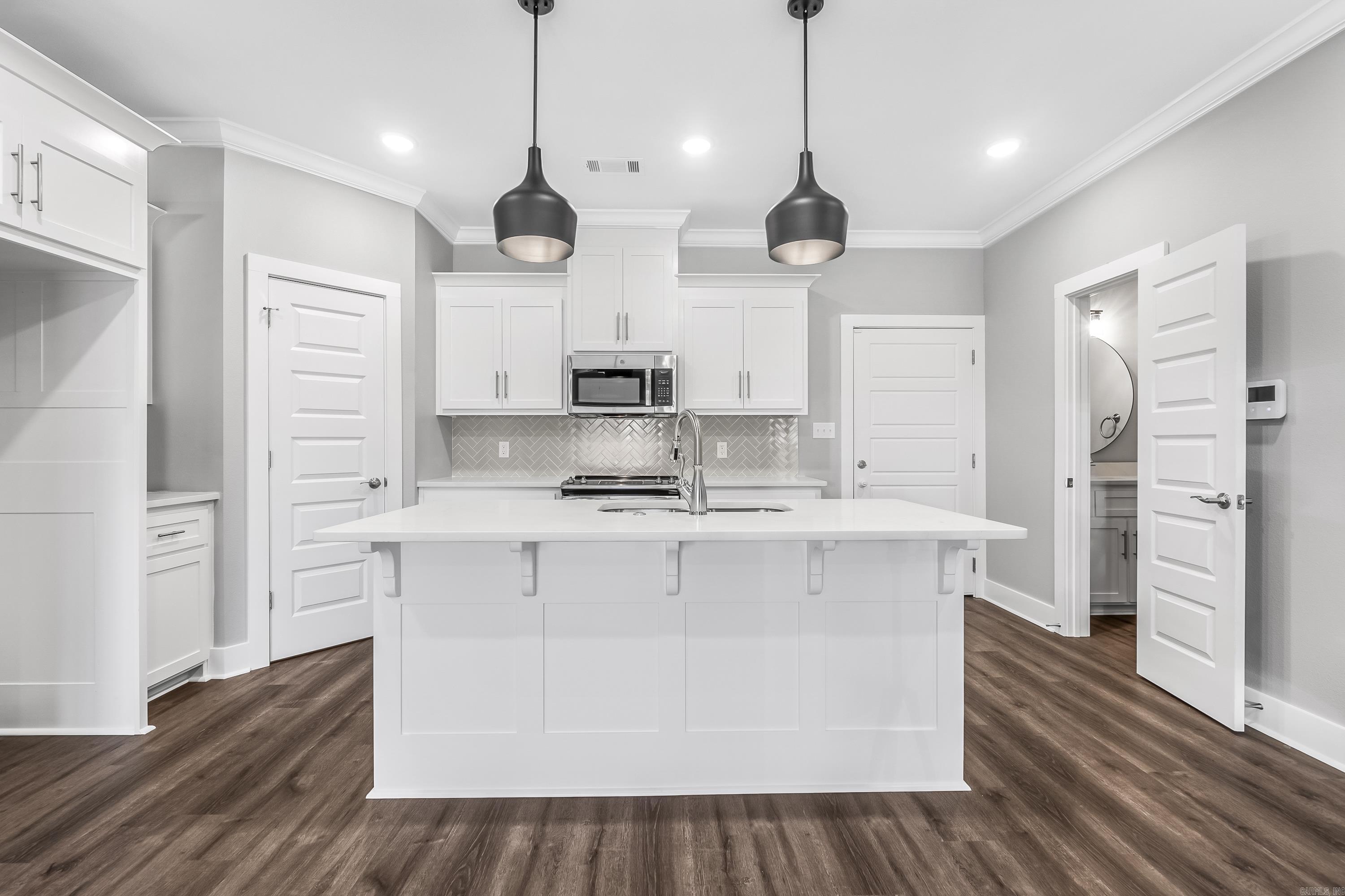 ISABELLE COURT - Residential